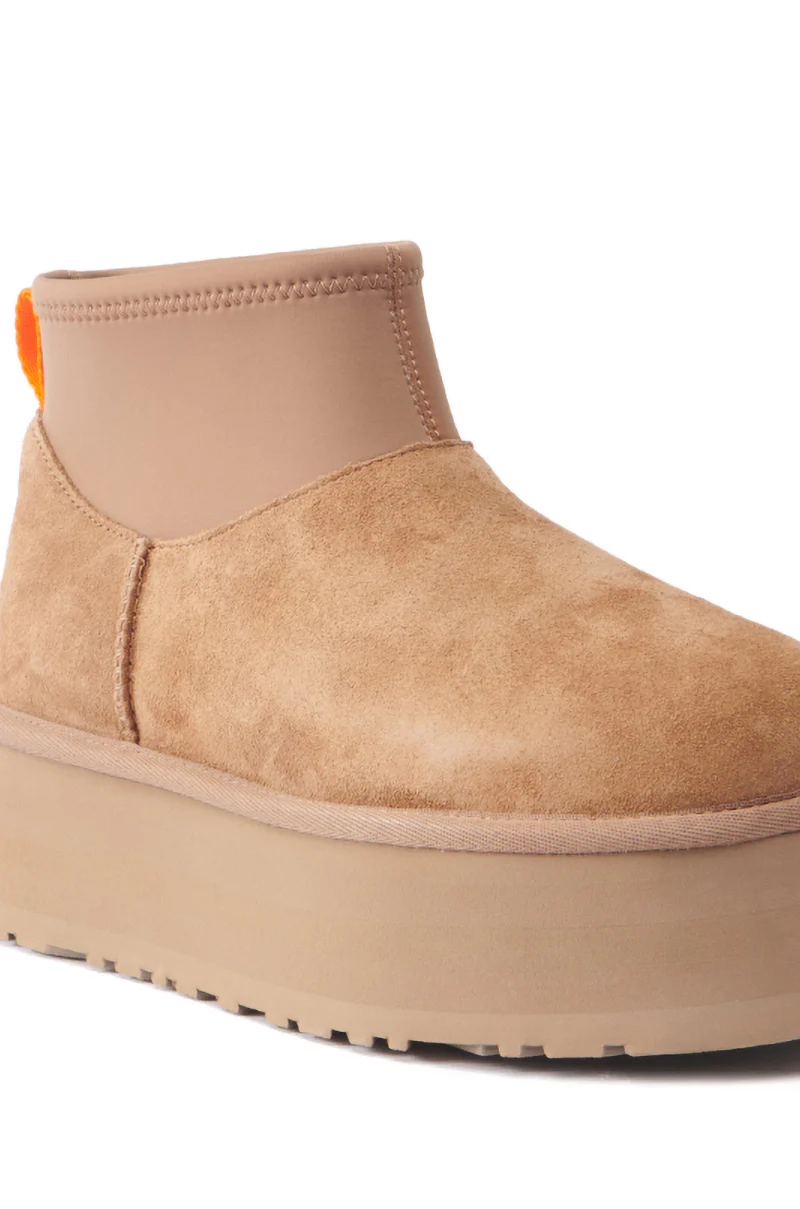UGG CLASSIC MINI DIPPER IN CHESTNUT - Image 7