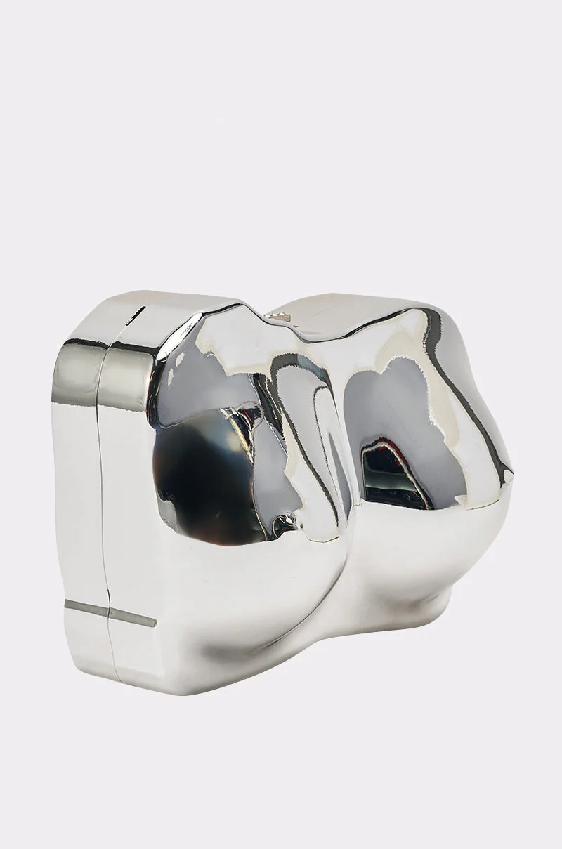 A BIT BUSTY CLUTCH - Image 3