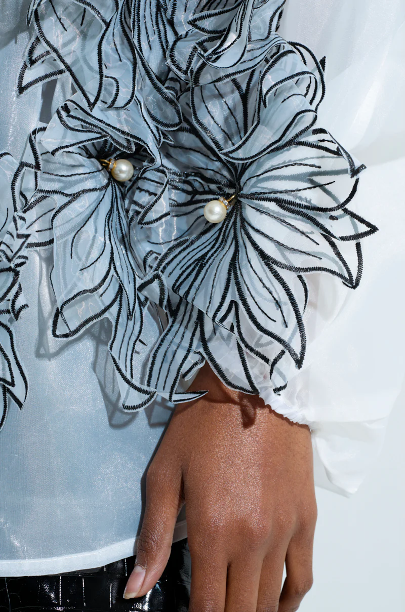 A GENTLE REMINDER FLOWER APPLIQUE BLOUSE - Image 6