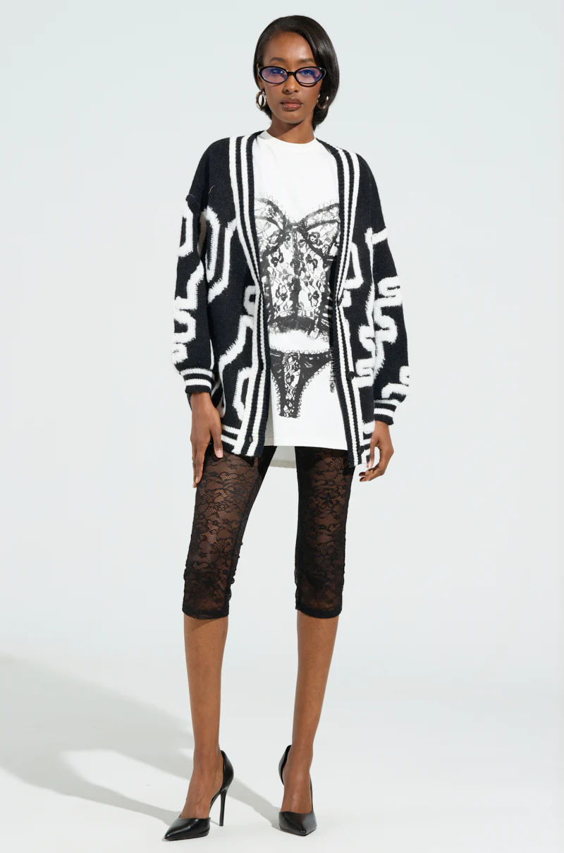 ABSTRACT LOVER OVERSIZED CARDIGAN IN BLACK WHITE - Image 6