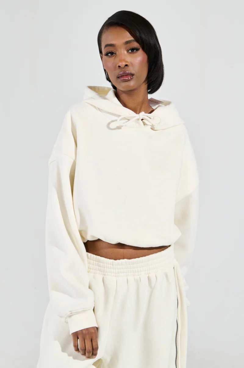 AINT NOBODY SWEATSHIRT IN CREAM - Image 2