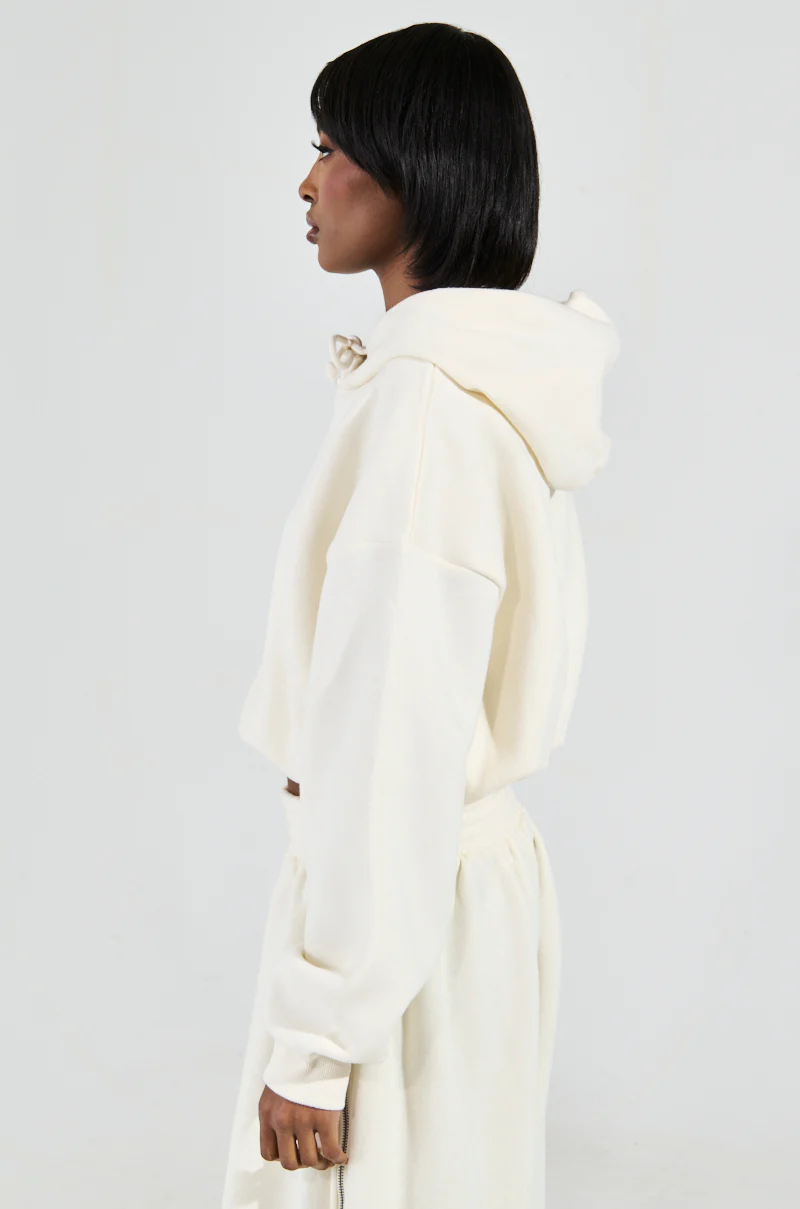 AINT NOBODY SWEATSHIRT IN CREAM - Image 3