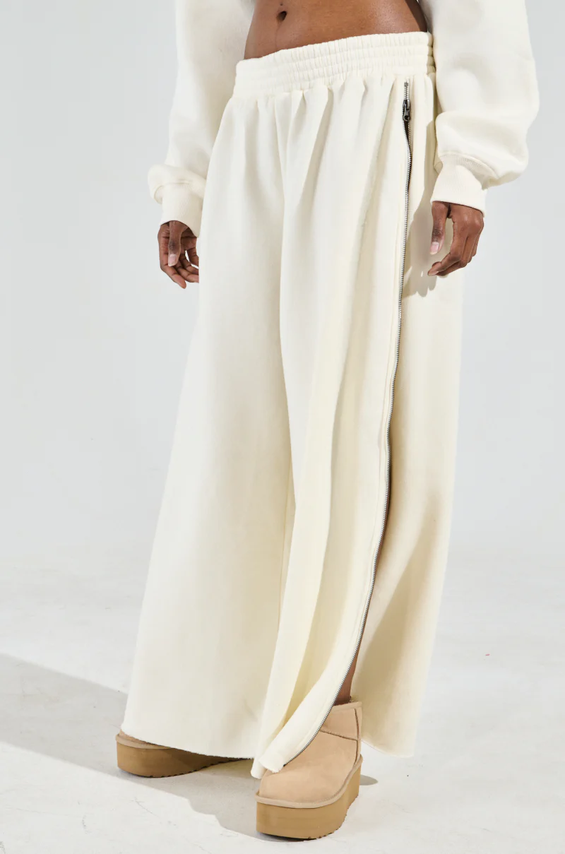 AINT NOBODY WIDE LEG JOGGER IN CREAM - Image 3