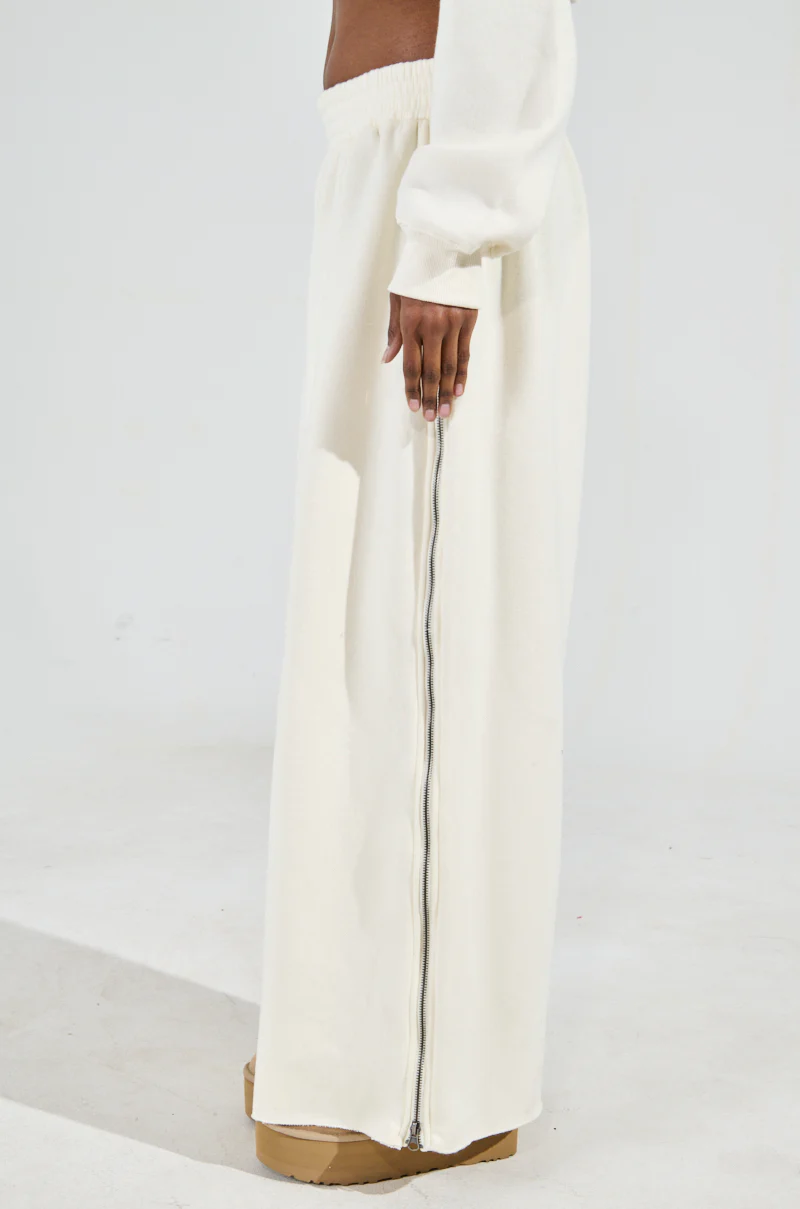 AINT NOBODY WIDE LEG JOGGER IN CREAM - Image 4
