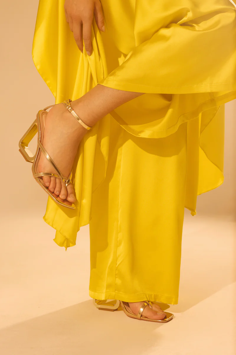AKIRA BRANWEN GOLD WEDGE SANDAL - Image 2