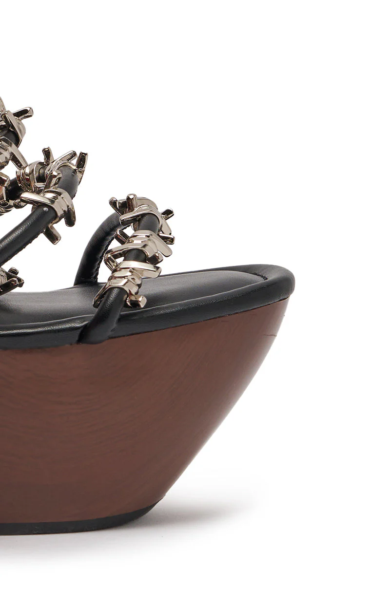 AKIRA GOLD BARRICADE BLACK SILVER HARDWARE NOVELTY WEDGE SANDAL - Image 7