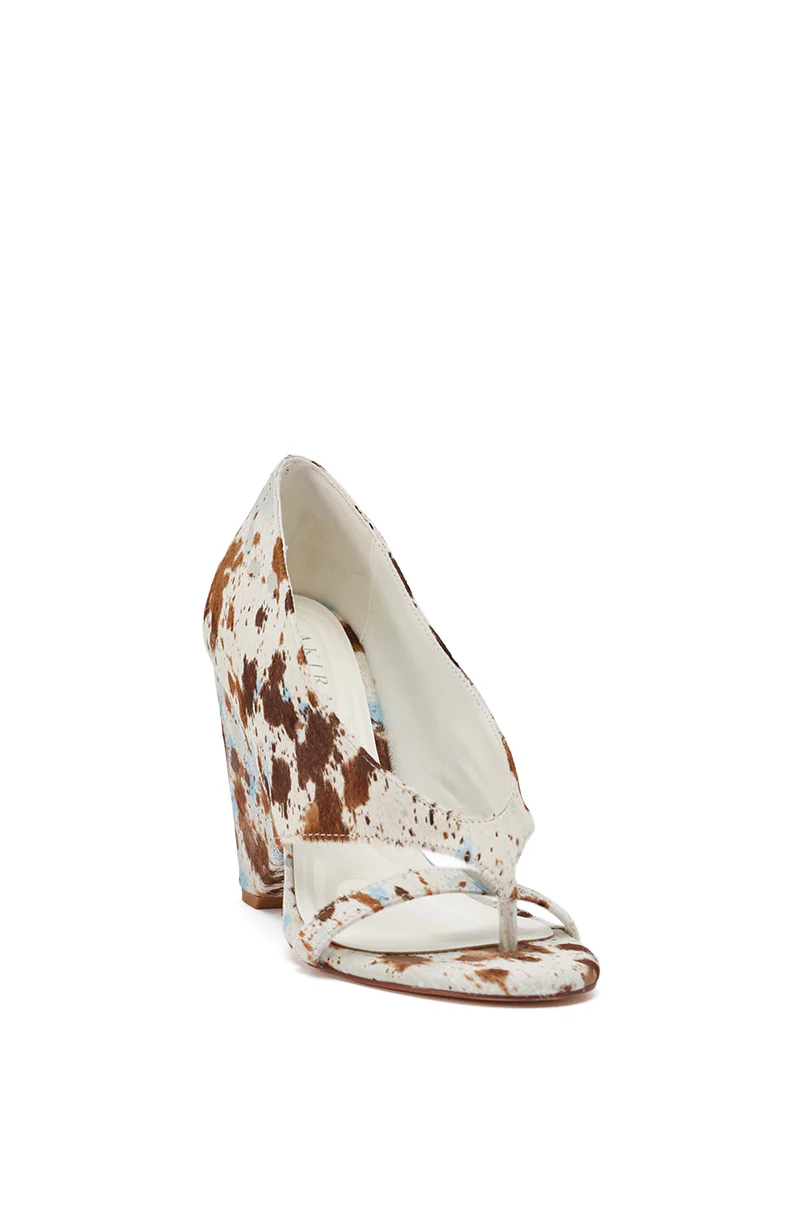 AKIRA GOLD BRONNIE COW CHUNKY THONG SANDAL - Image 7