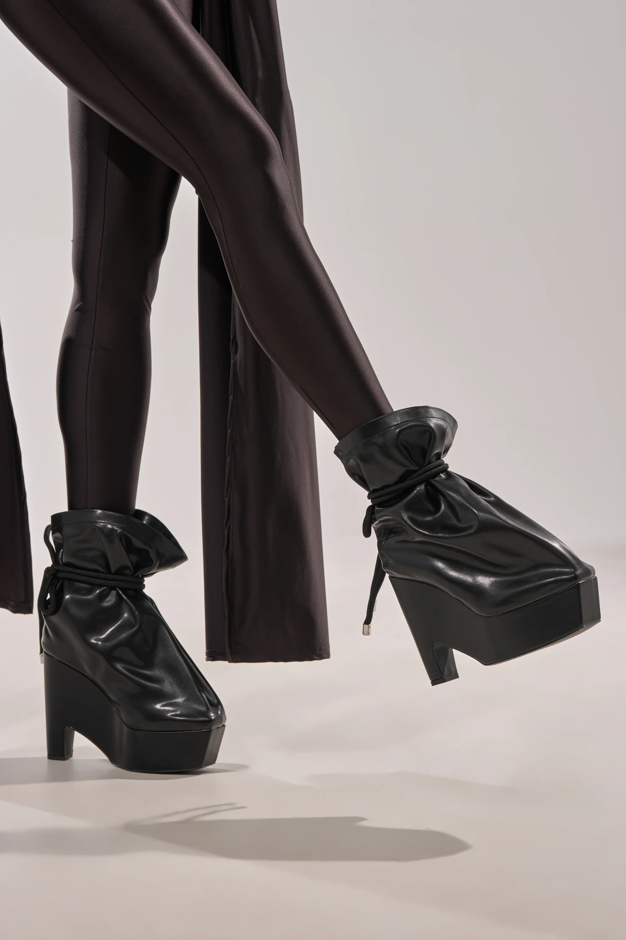 AKIRA GOLD EPIGRAM PU SLOUCH CHUNKY HEEL BOOTIE - Image 8