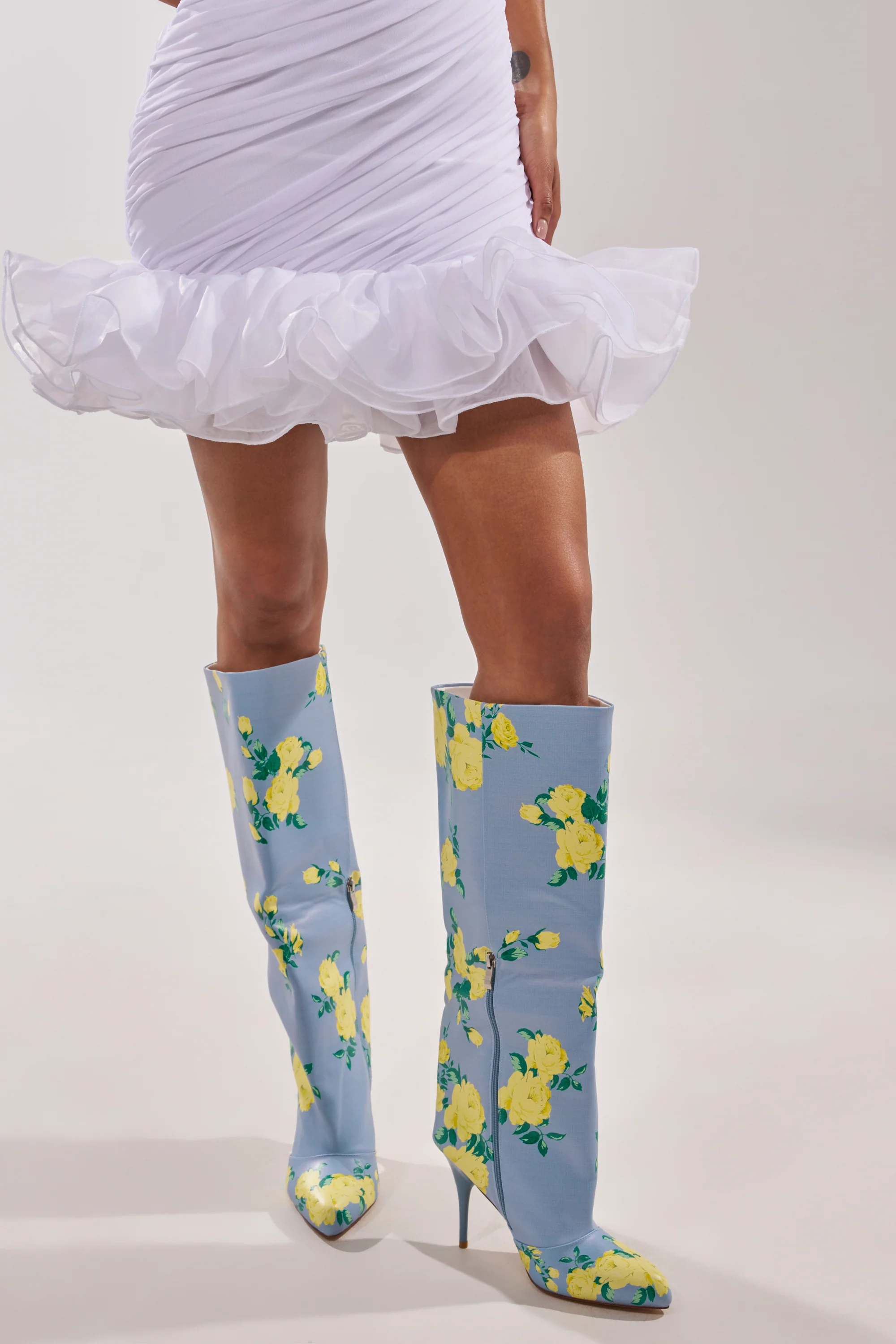 AKIRA GOLD GARLAND BLUE FLORAL BOOT - Image 4