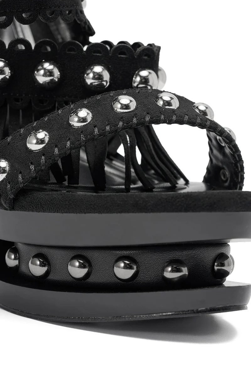 AKIRA GOLD MAROVA BLACK NOVELTY PLATFORM FRINGE EMBELLISHED SANDAL - Image 6