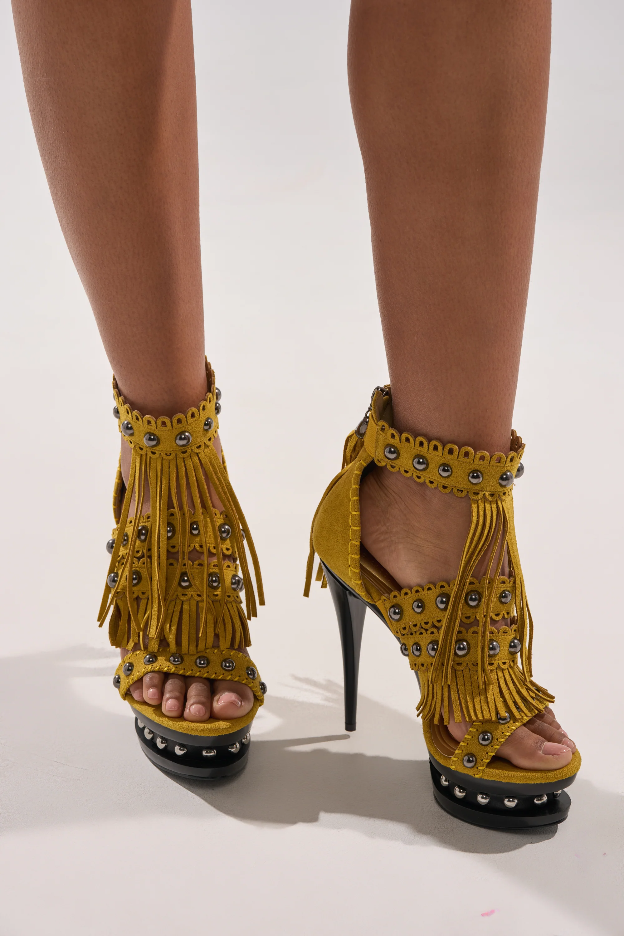 AKIRA GOLD MAROVA MUSTARD NOVELTY PLATFORM FRINGE EMBELLISHED SANDAL - Image 3
