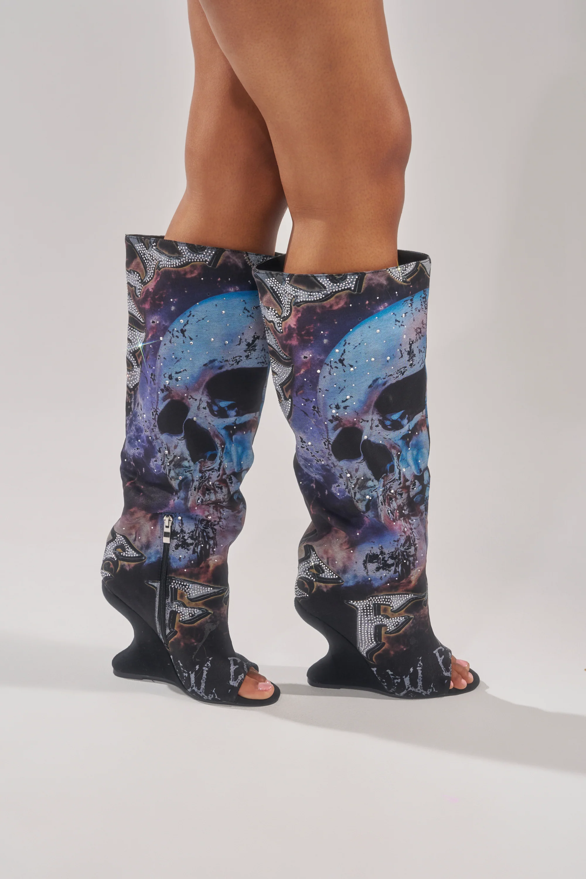 AKIRA GOLD NINE LIVES GRAPHIC OPEN TOE WEDGE BOOT - Image 2