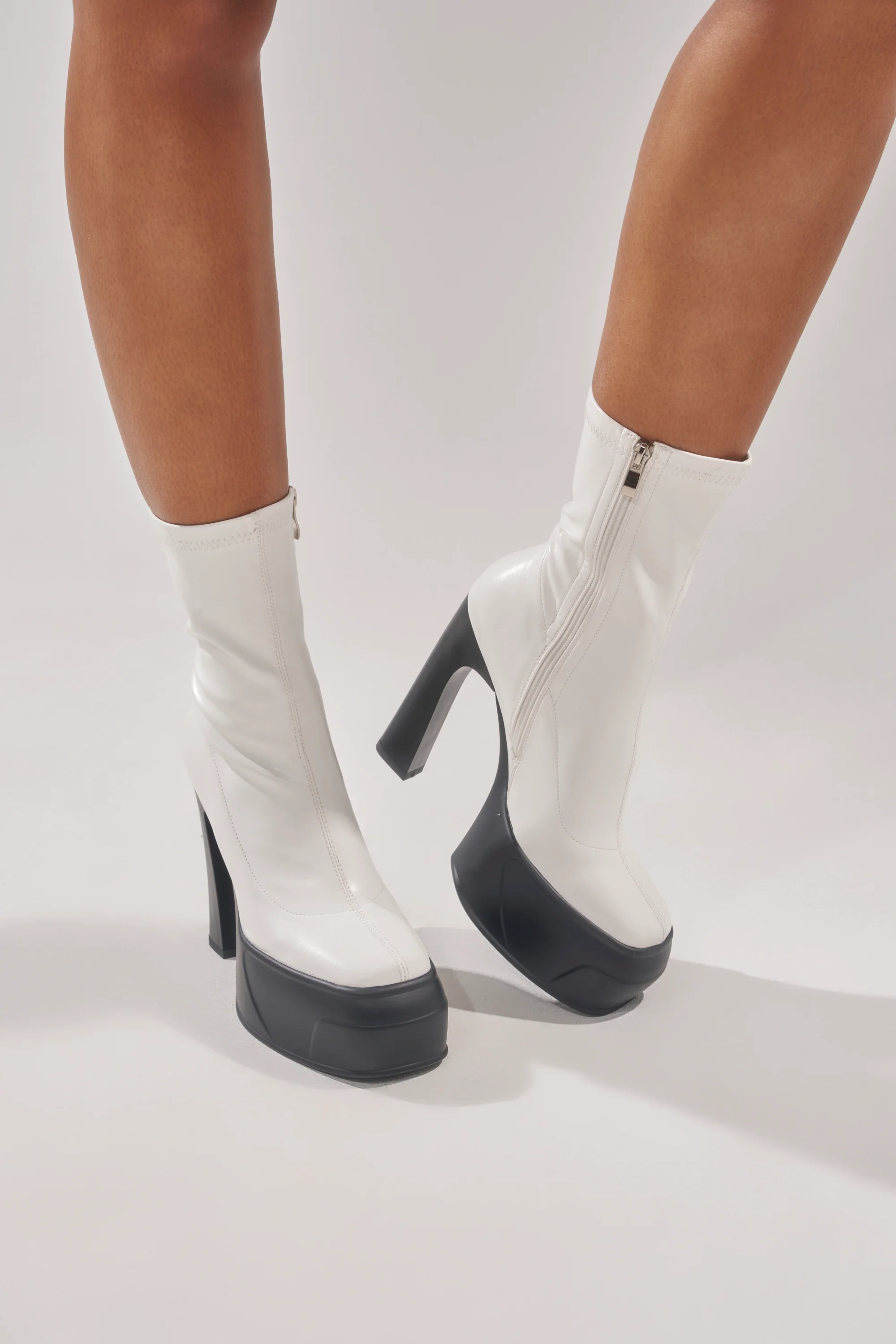 AKIRA GOLD OBSIDIAN WHITE CHUNKY PLATFORM BOOTIE - Image 2