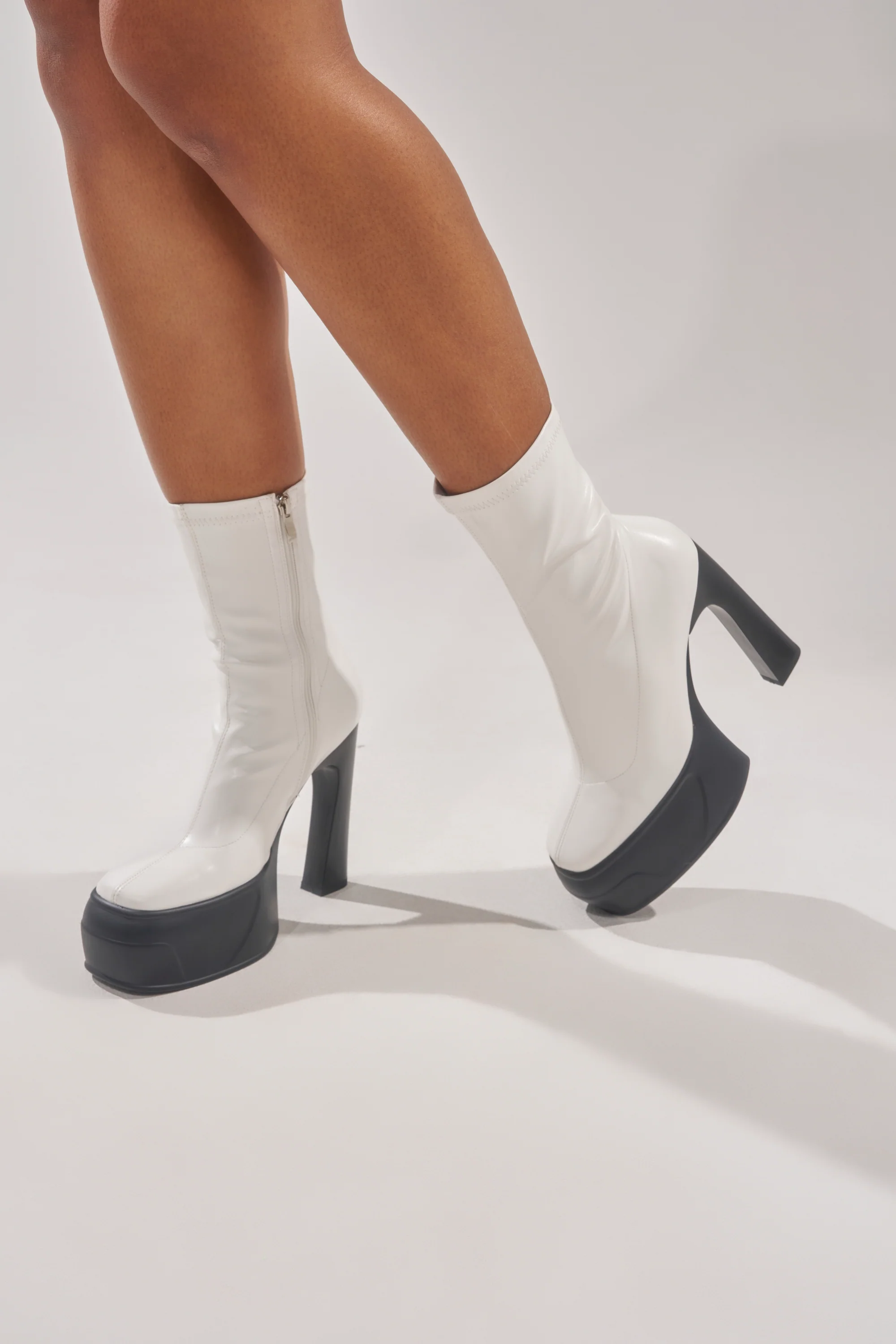 AKIRA GOLD OBSIDIAN WHITE CHUNKY PLATFORM BOOTIE - Image 4