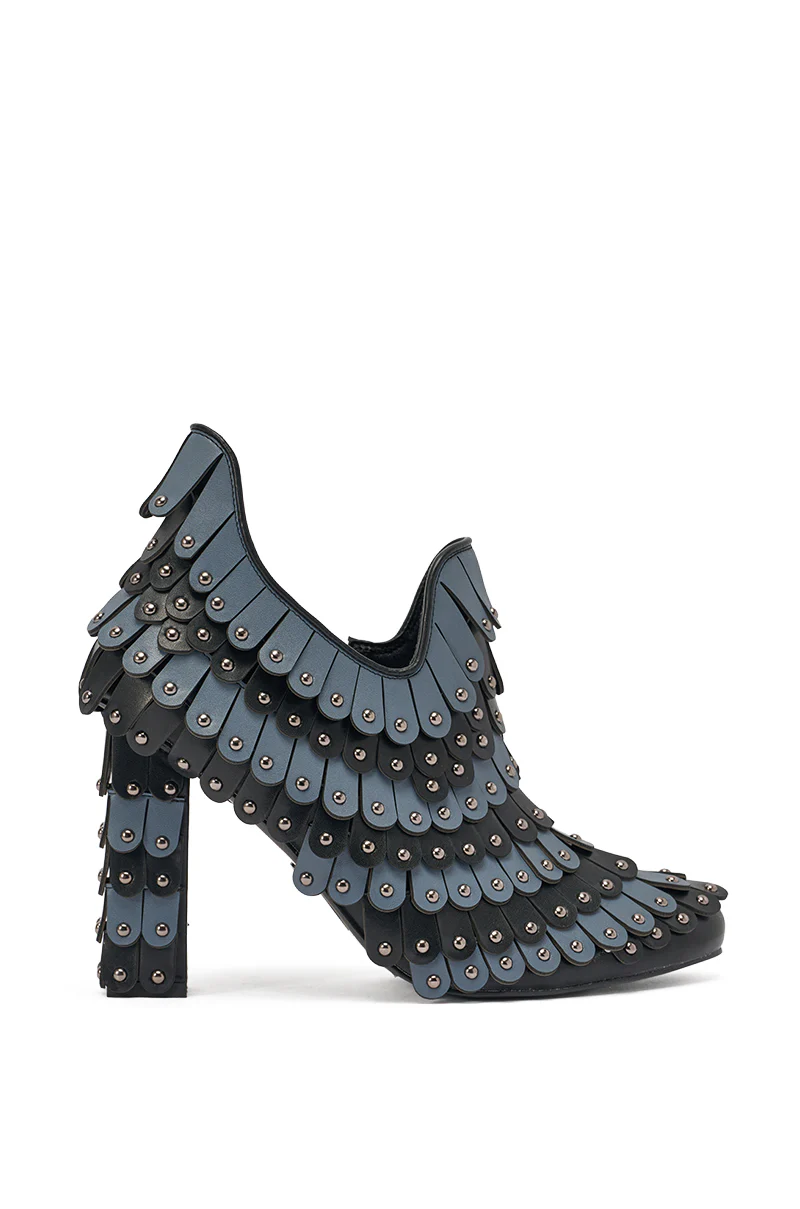AKIRA GOLD OSTENTATION BLACK ABSTRACT PUMP - Image 5
