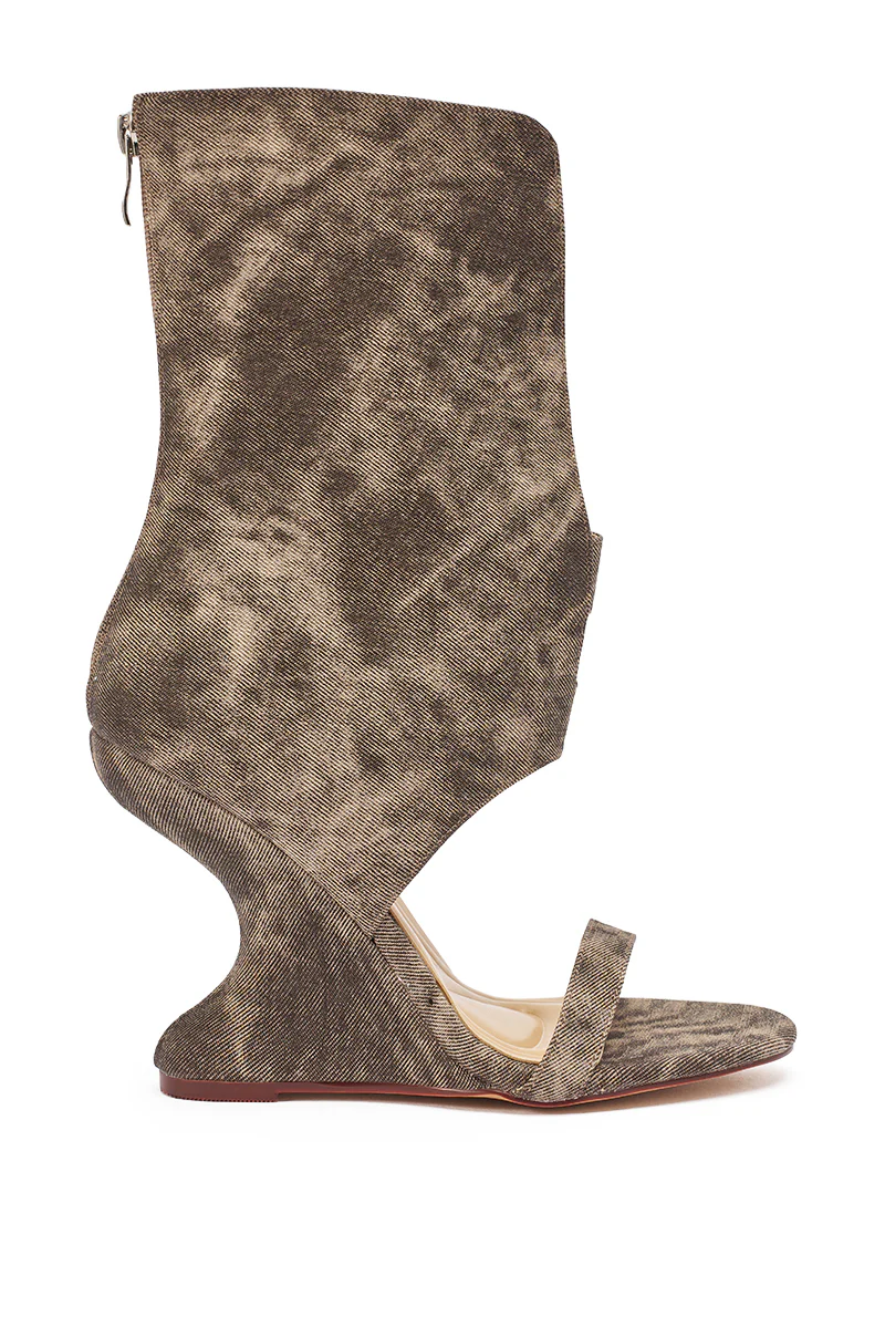 AKIRA GOLD RAFFAELLO BROWN WOVEN ROUND TOE WEDGE SANDAL - Image 4