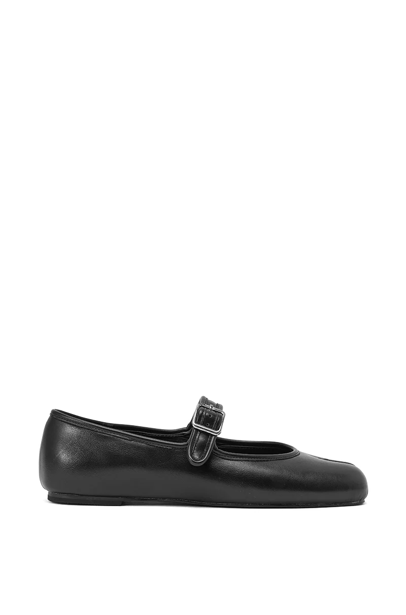 AKIRA GOLD SANG BLACK PU SPLIT TOE FLAT - Image 6