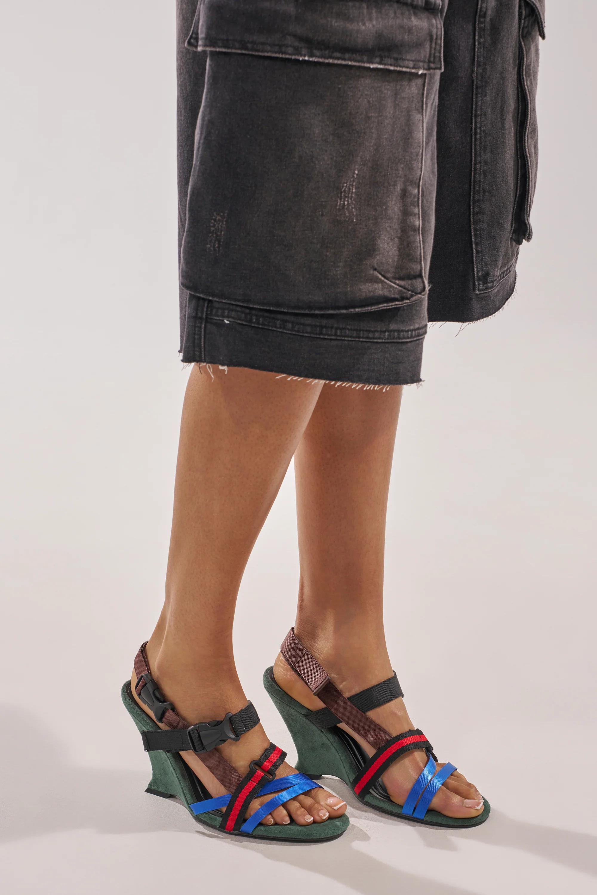 AKIRA GOLD VALTE MULTI WEDGE SANDAL WITH SPORTY HARDWARE - Image 2