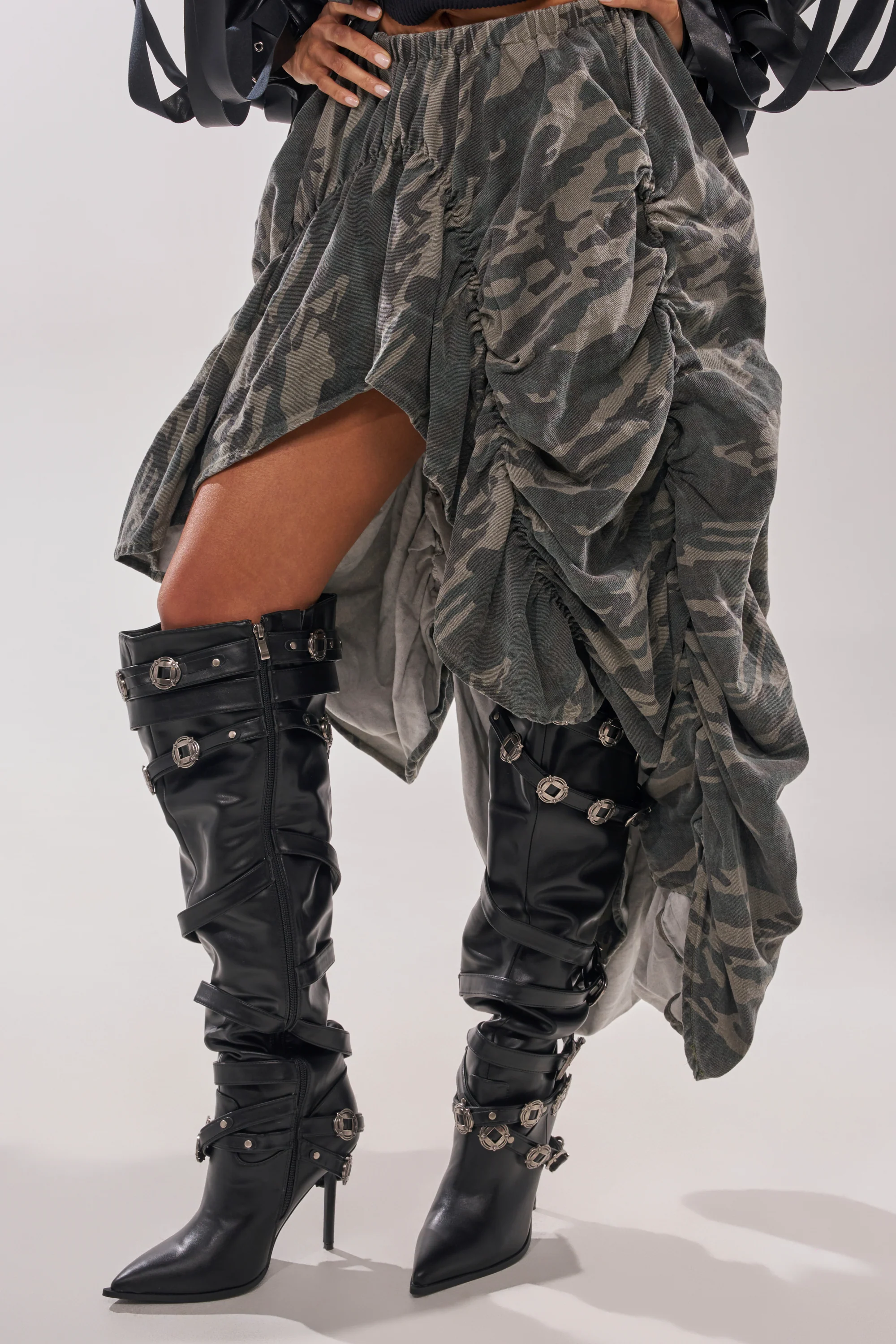 AKIRA GOLD XERXES BLACK STILETTO METAL EMBELLISHED BOOT - Image 2