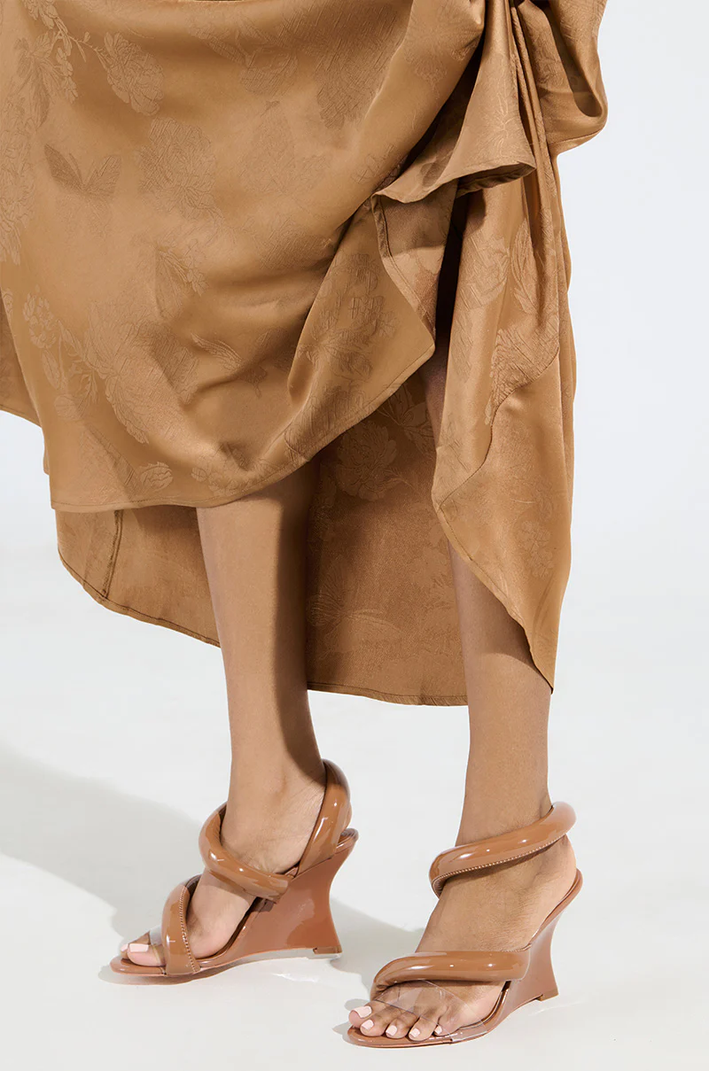AKIRA MINORU NUDE WEDGE SANDAL - Image 2