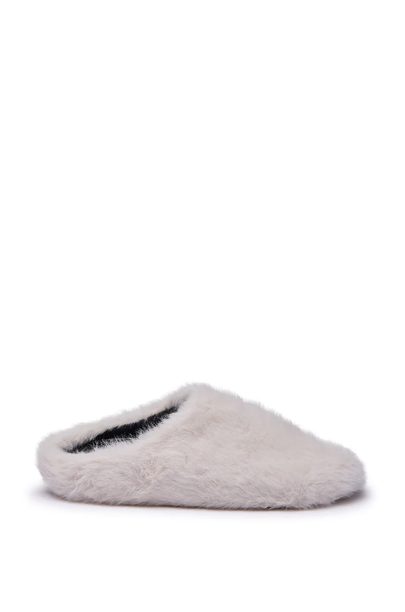AKIRA RHYS IVORY FUZZY FLAT - Image 3