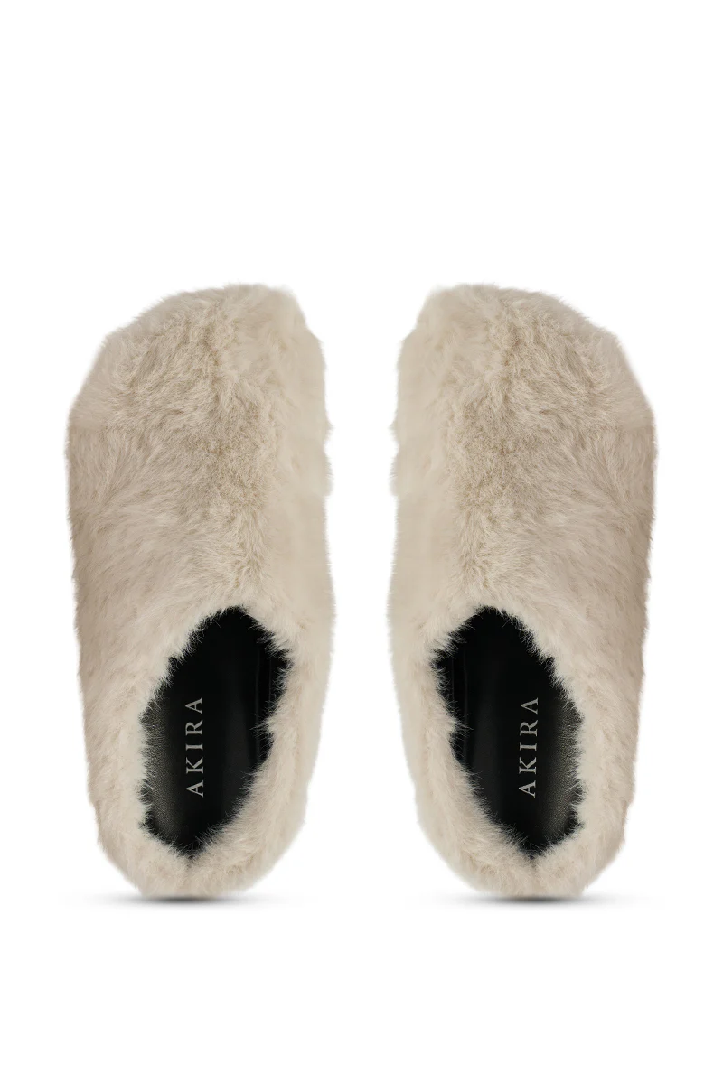 AKIRA RHYS IVORY FUZZY FLAT - Image 4