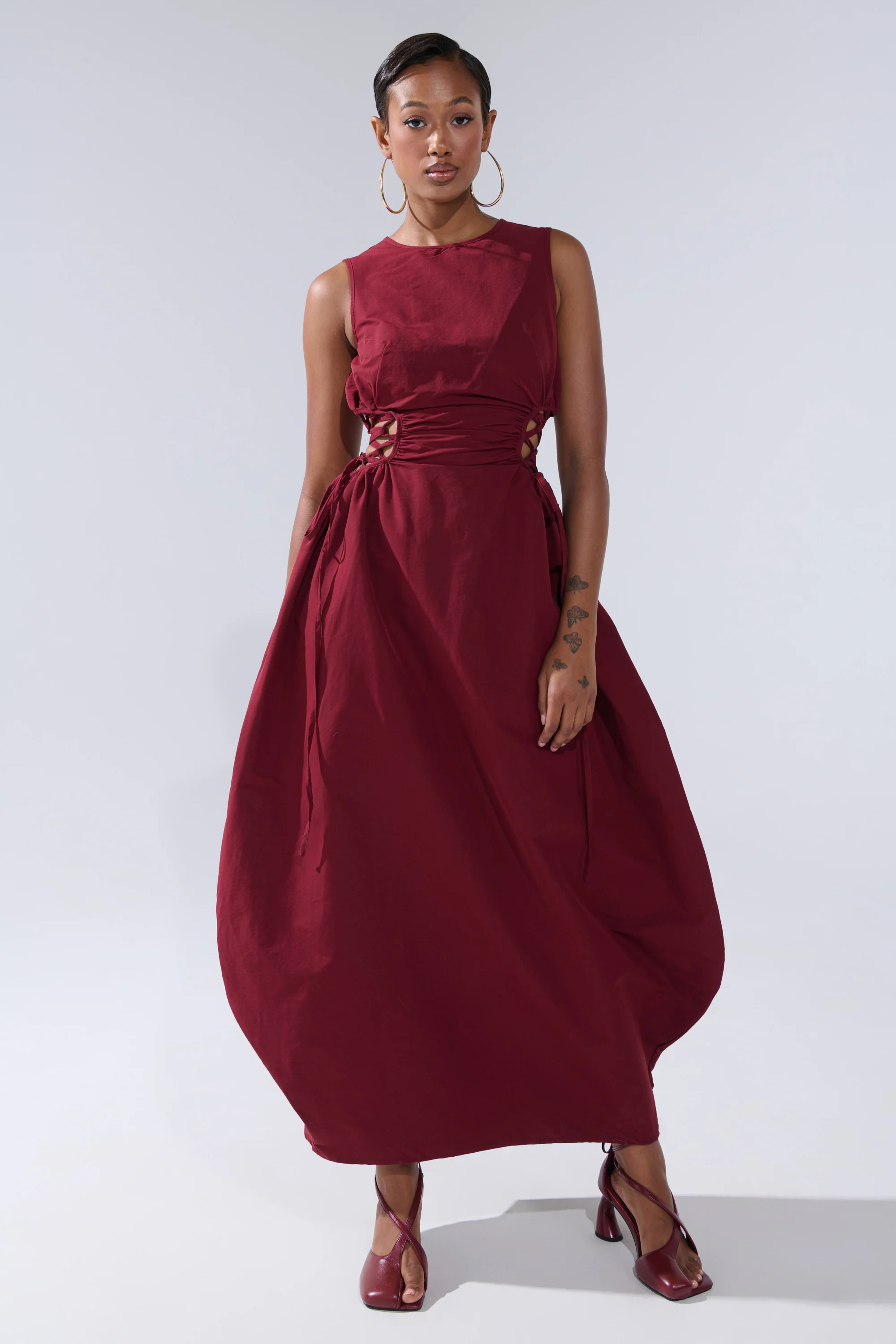 ALINA LACE UP DETAIL MAXI DRESS IN BURGUNDY - Image 6