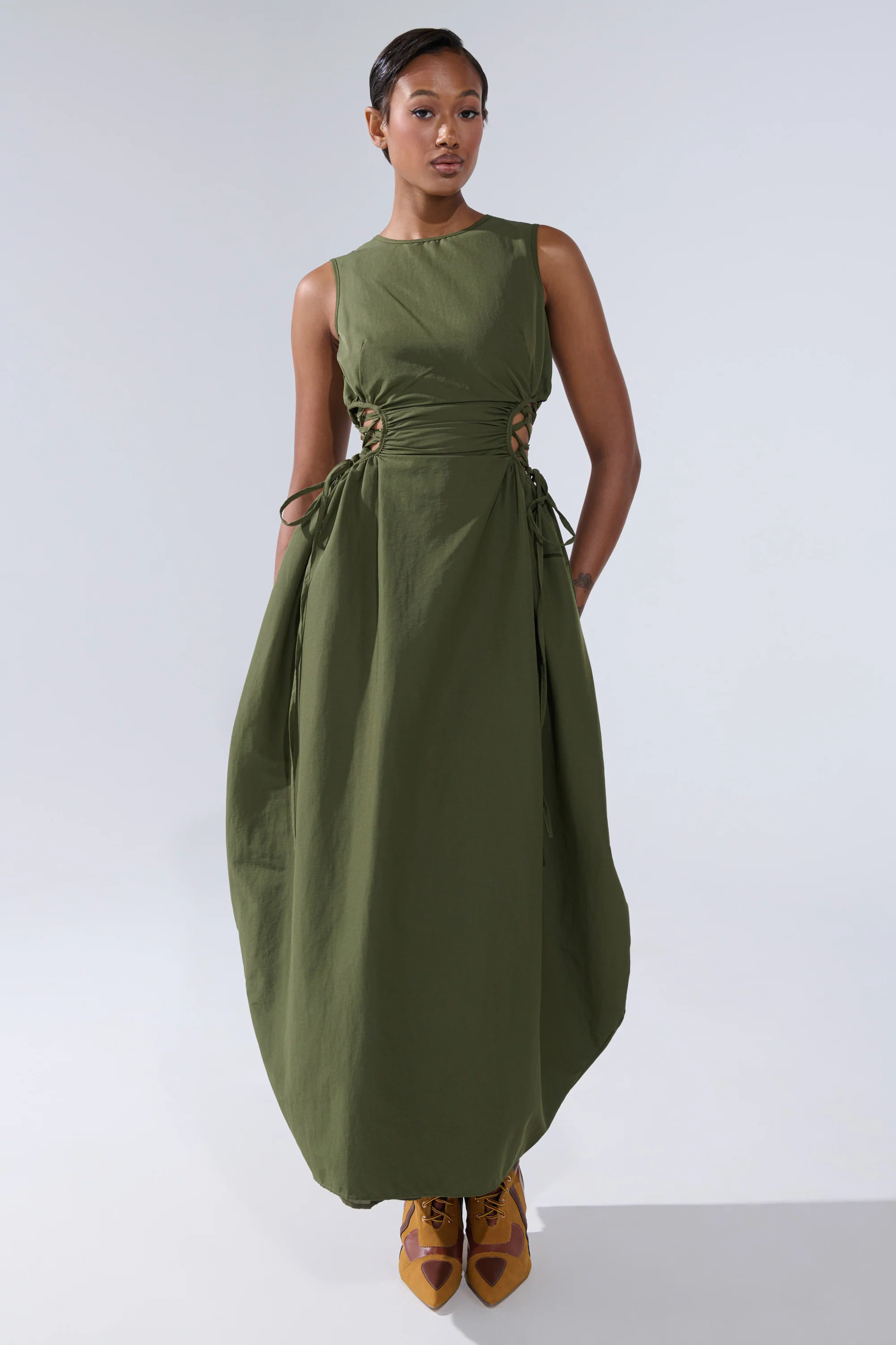 ALINA LACE UP DETAIL MAXI DRESS IN OLIVE - Image 5