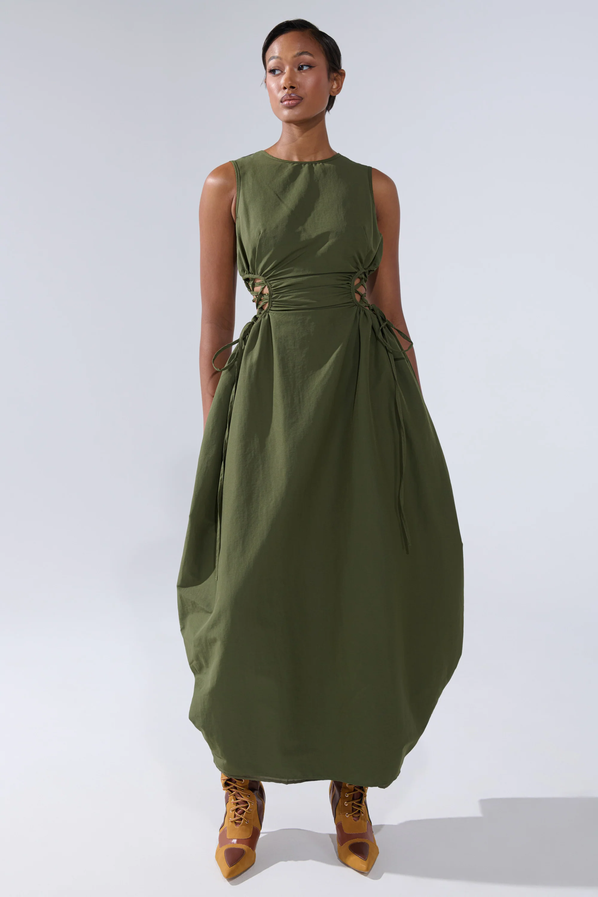 ALINA LACE UP DETAIL MAXI DRESS IN OLIVE - Image 6