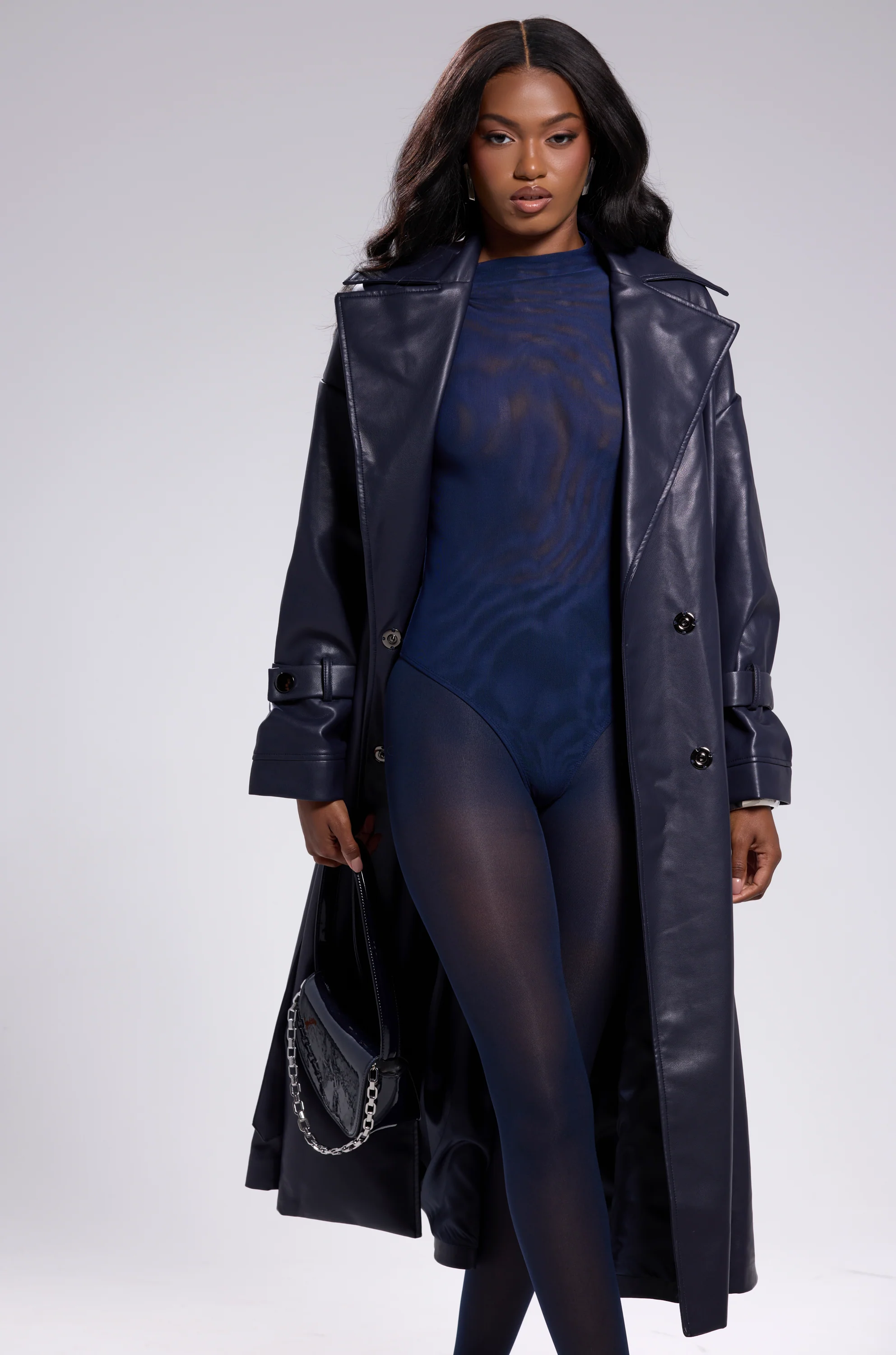 ALINNA FAUX LEATHER TRENCH IN NAVY - Image 6