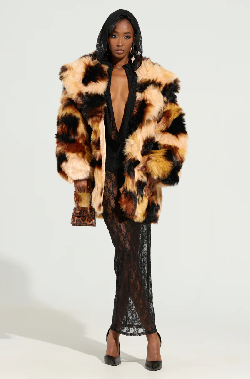 ALL ABOUT THE DRAMA LACE MAXI DRESS - Image 6