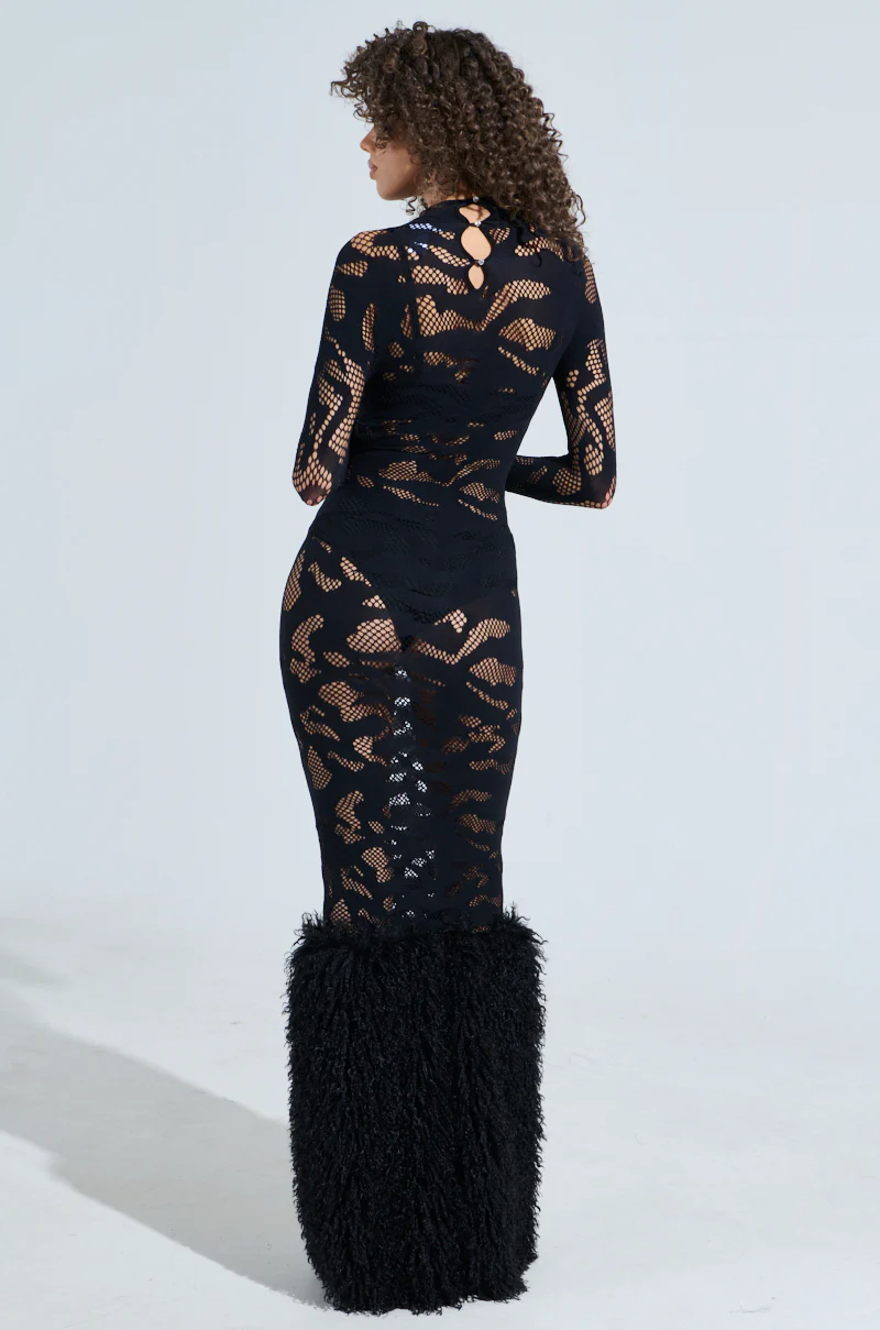 ALL EYES ON ME SEAMLESS MAXI DRESS WITH FUR - Image 5