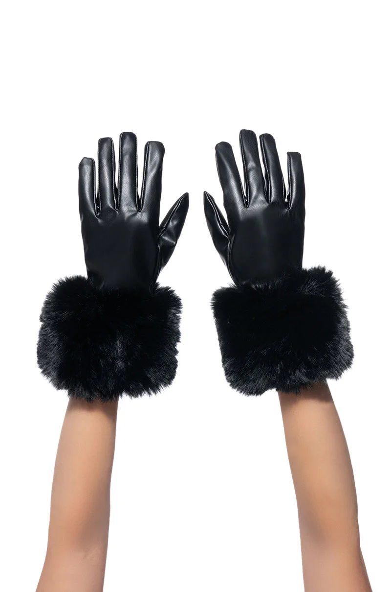 ALL I WANT IS MONEY FUR GLOVES IN BLACK - Image 10