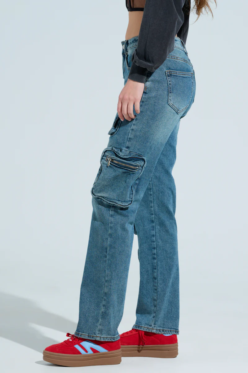 ALL OVER POCKET DETAIL RELAXED FIT JEANS IN MEDIUM BLUE DENIM - Image 3