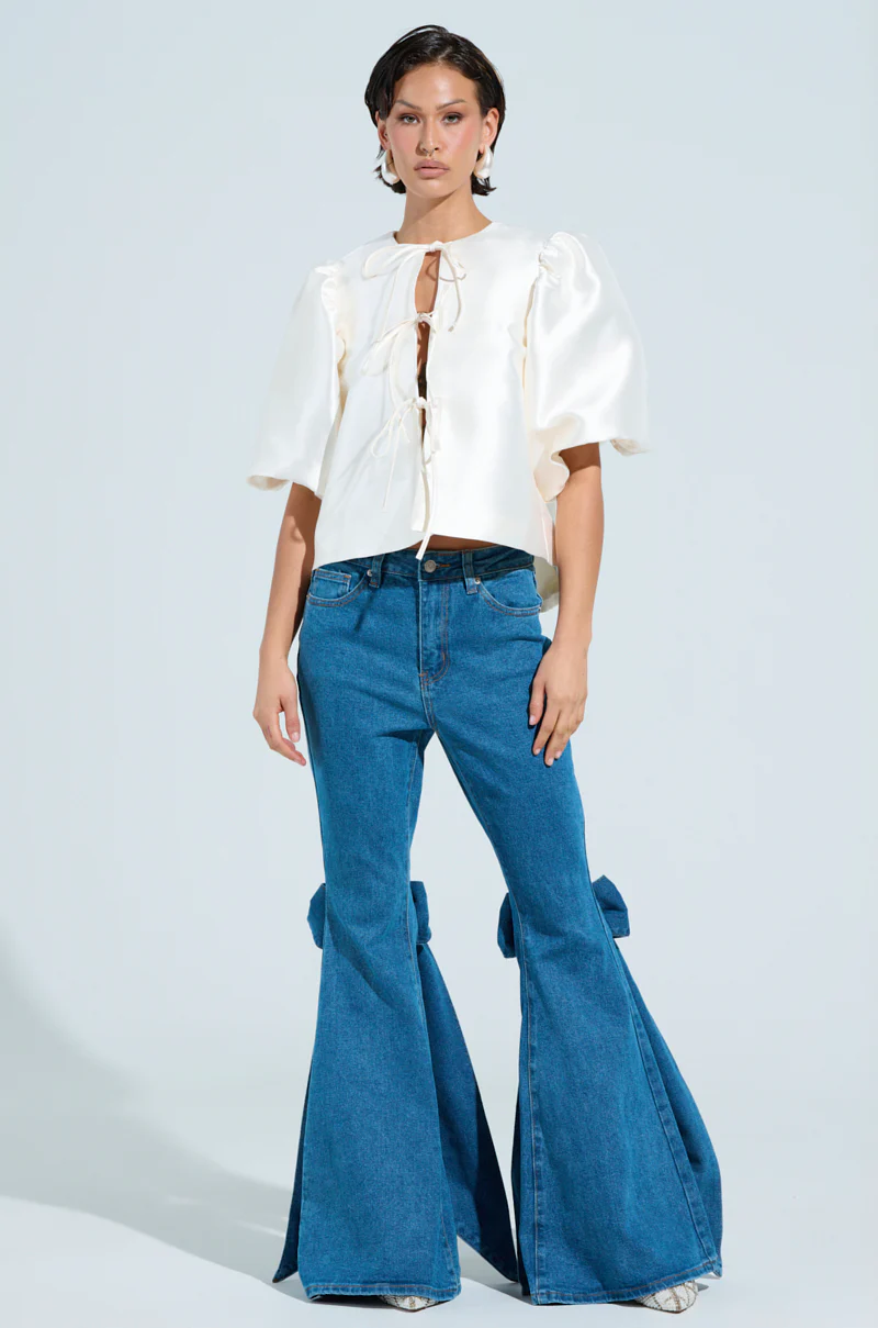 ALL TIED UP BOW FLARE JEANS - Image 5