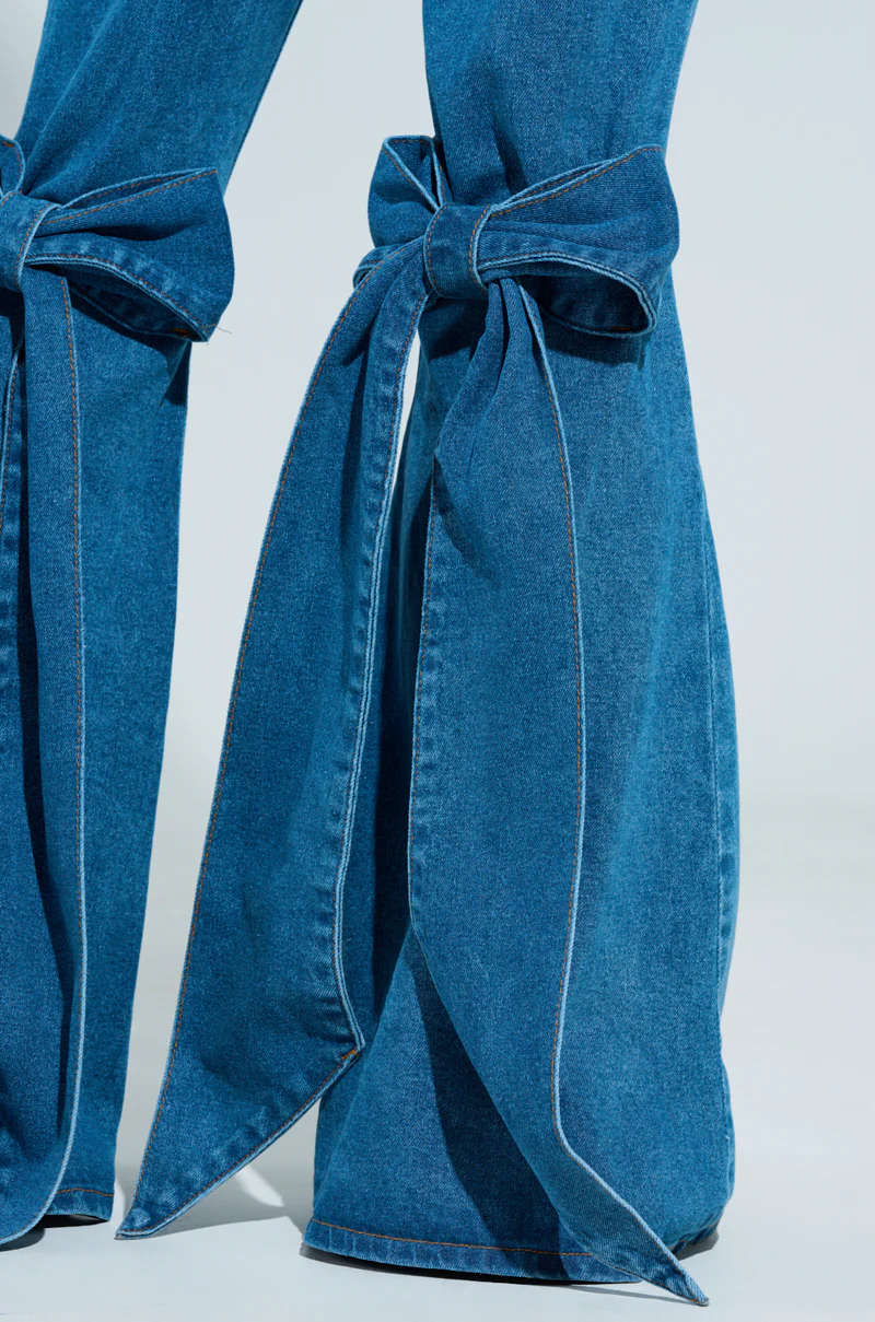 ALL TIED UP BOW FLARE JEANS - Image 6