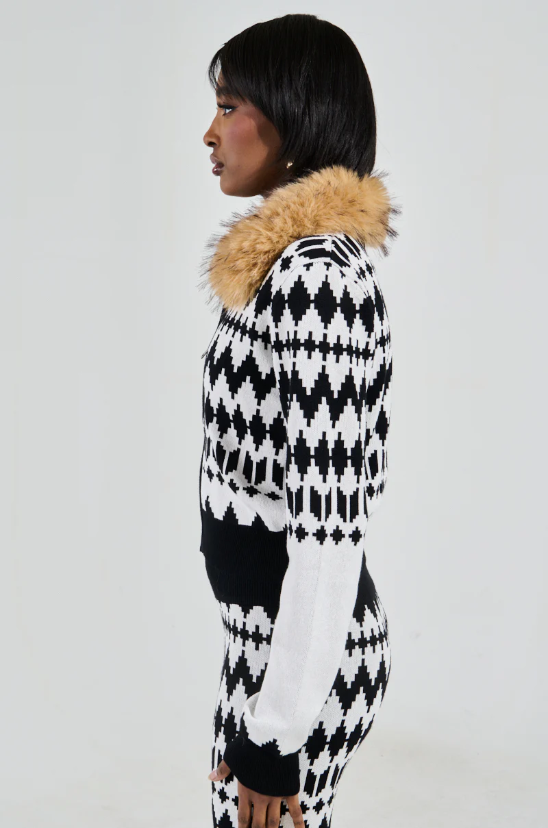 APRES SKI BADDIE FUR TRIM ZIP UP SWEATER - Image 3