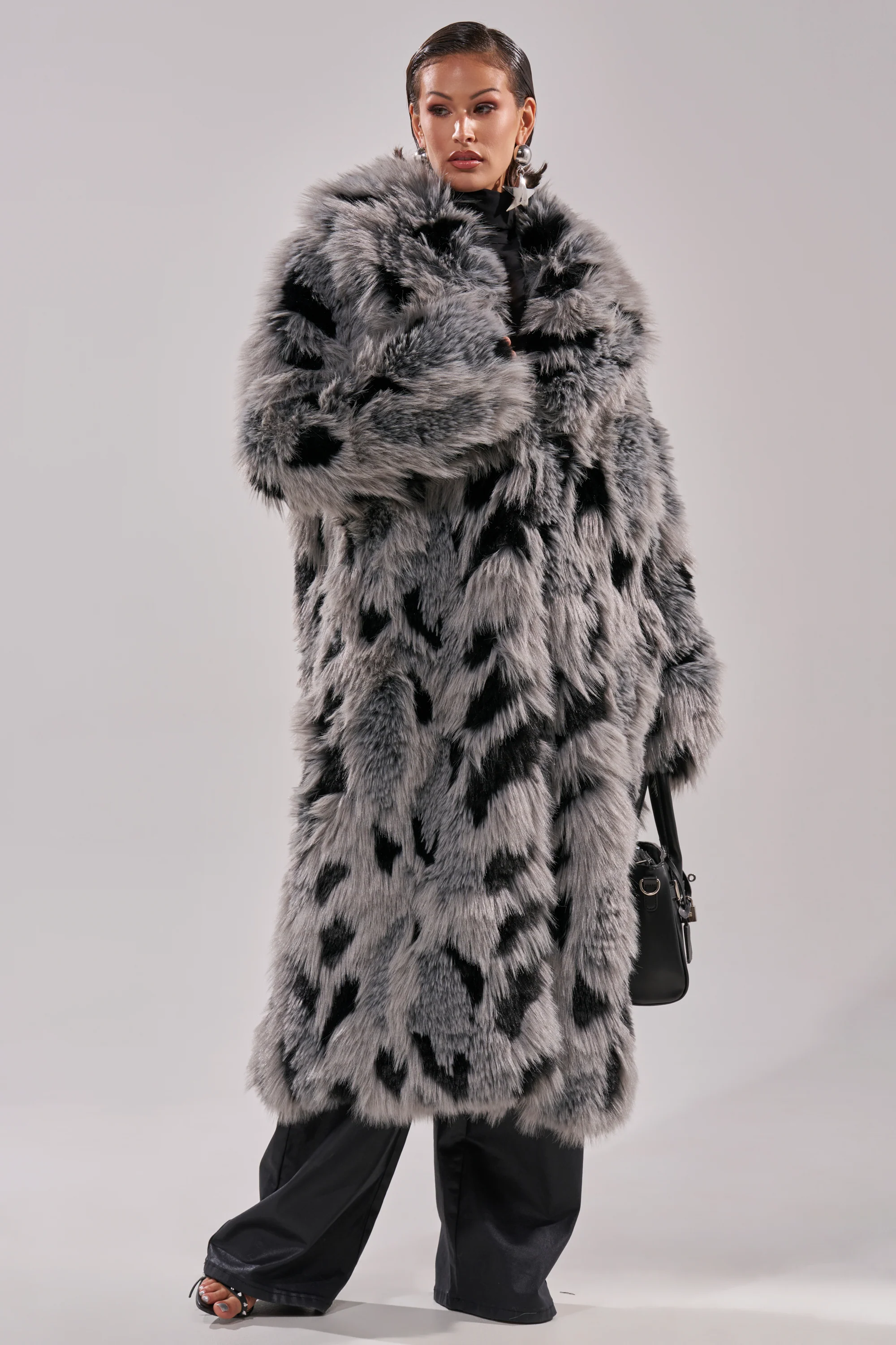 APRES SKI FAUX FUR COAT - Image 2