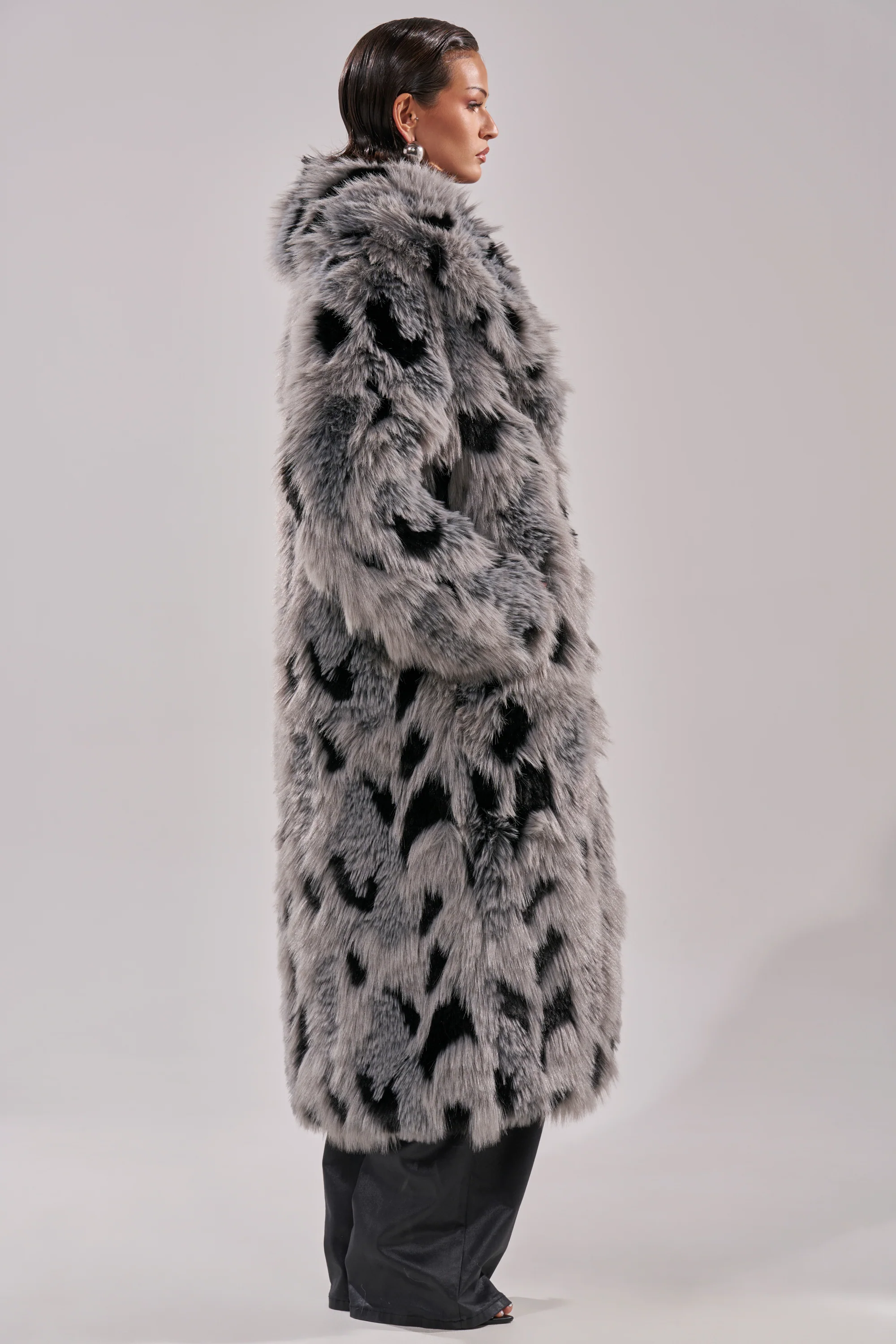 APRES SKI FAUX FUR COAT - Image 9