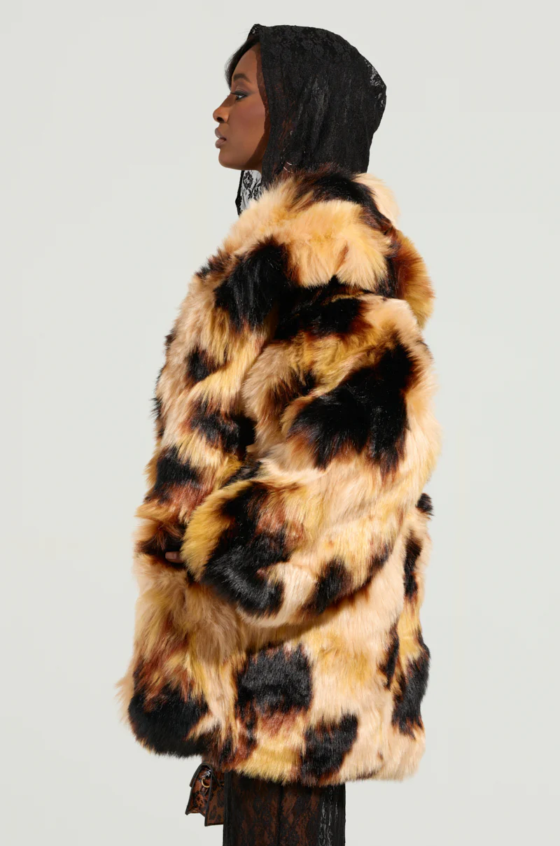 ARI OVERSIZED FUR COAT - Image 4