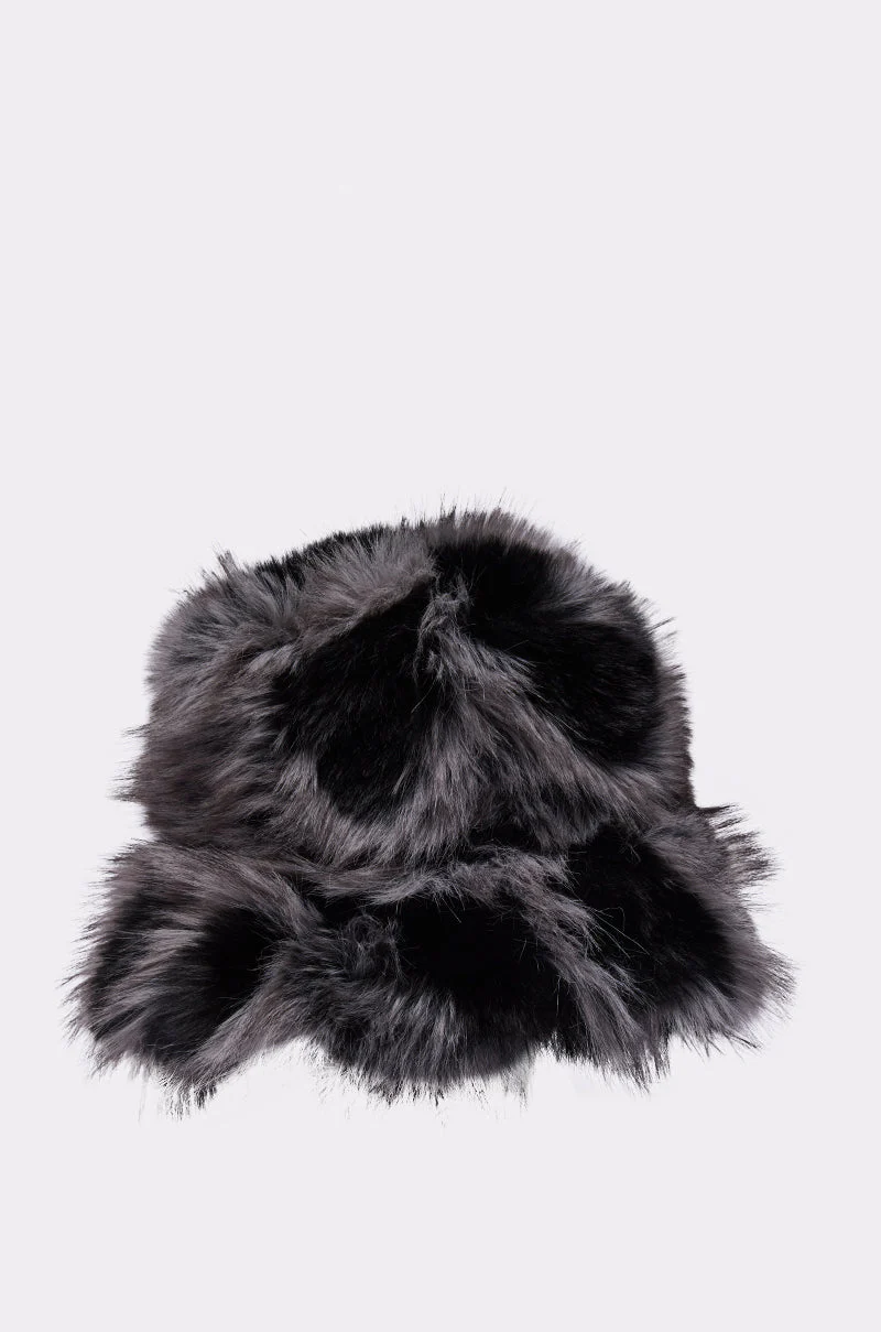 ARLO FAUX FUR BUCKET HAT - Image 4