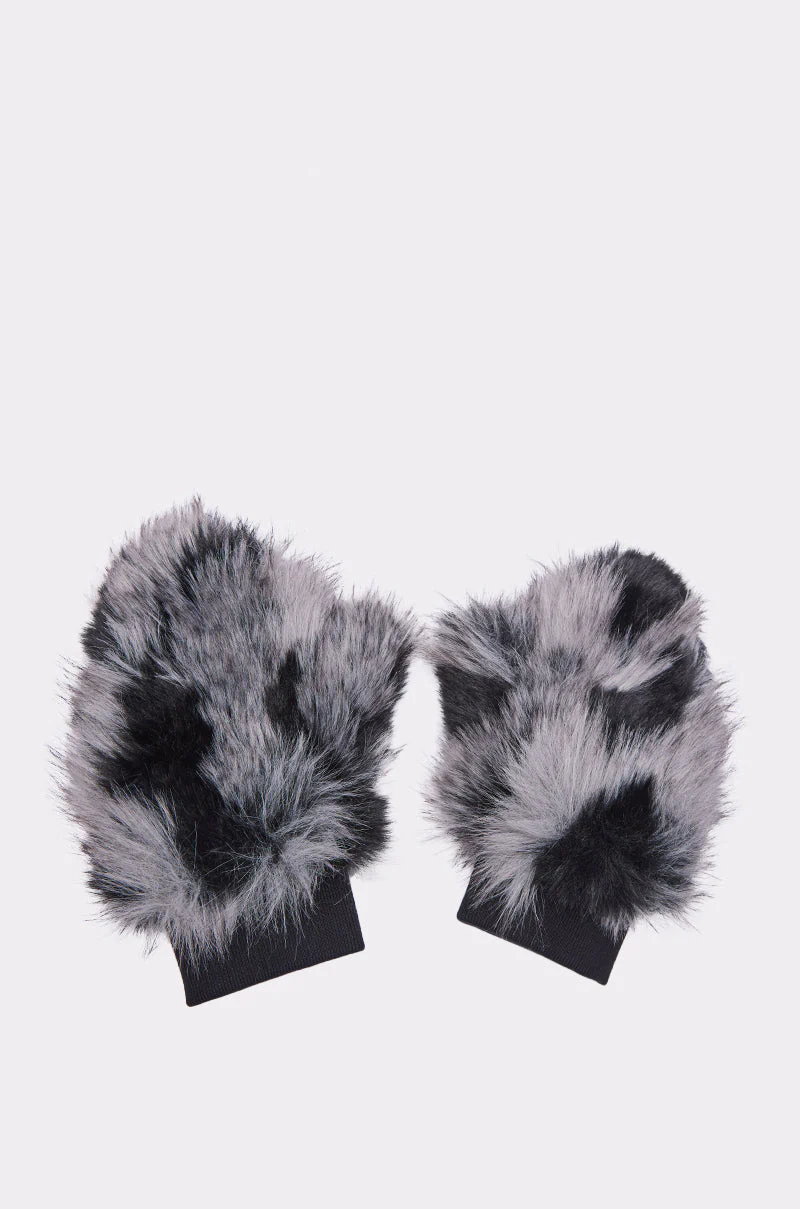 ARLO FAUX FUR MITTENS - Image 7