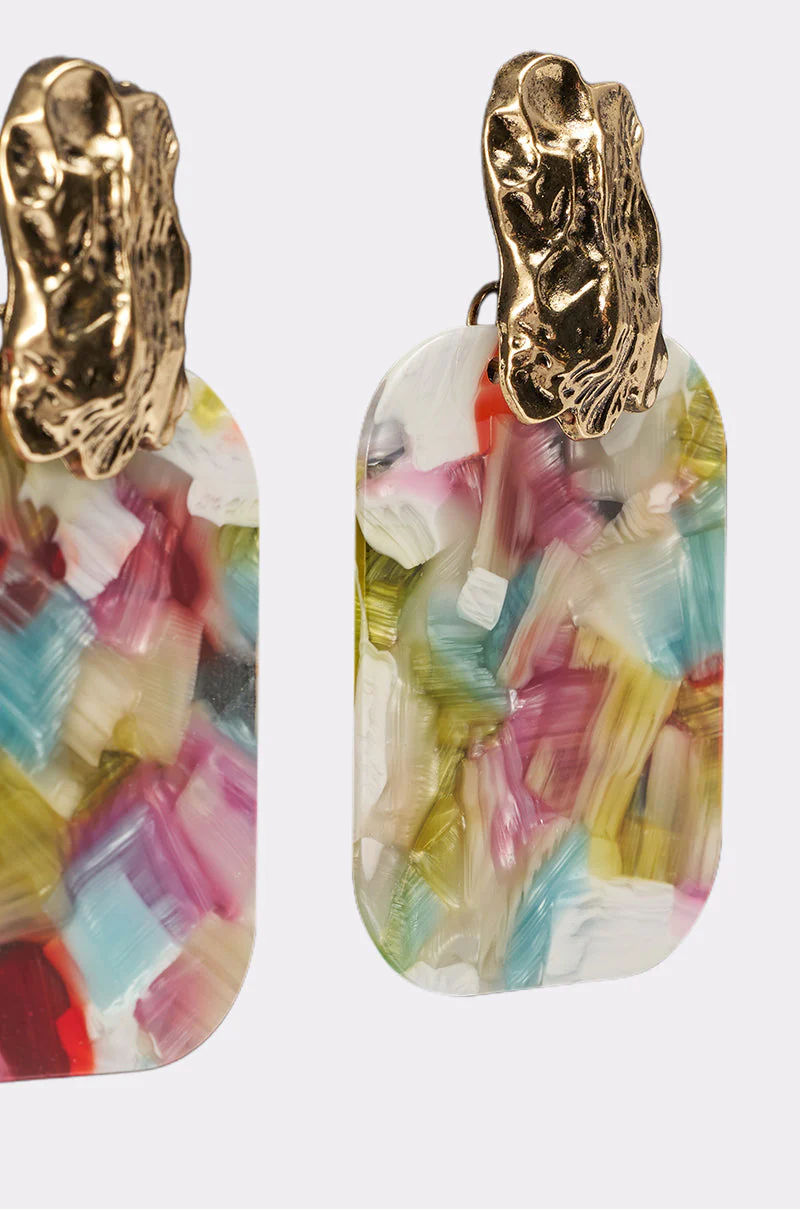 AT A RESORT EARRING - Image 4