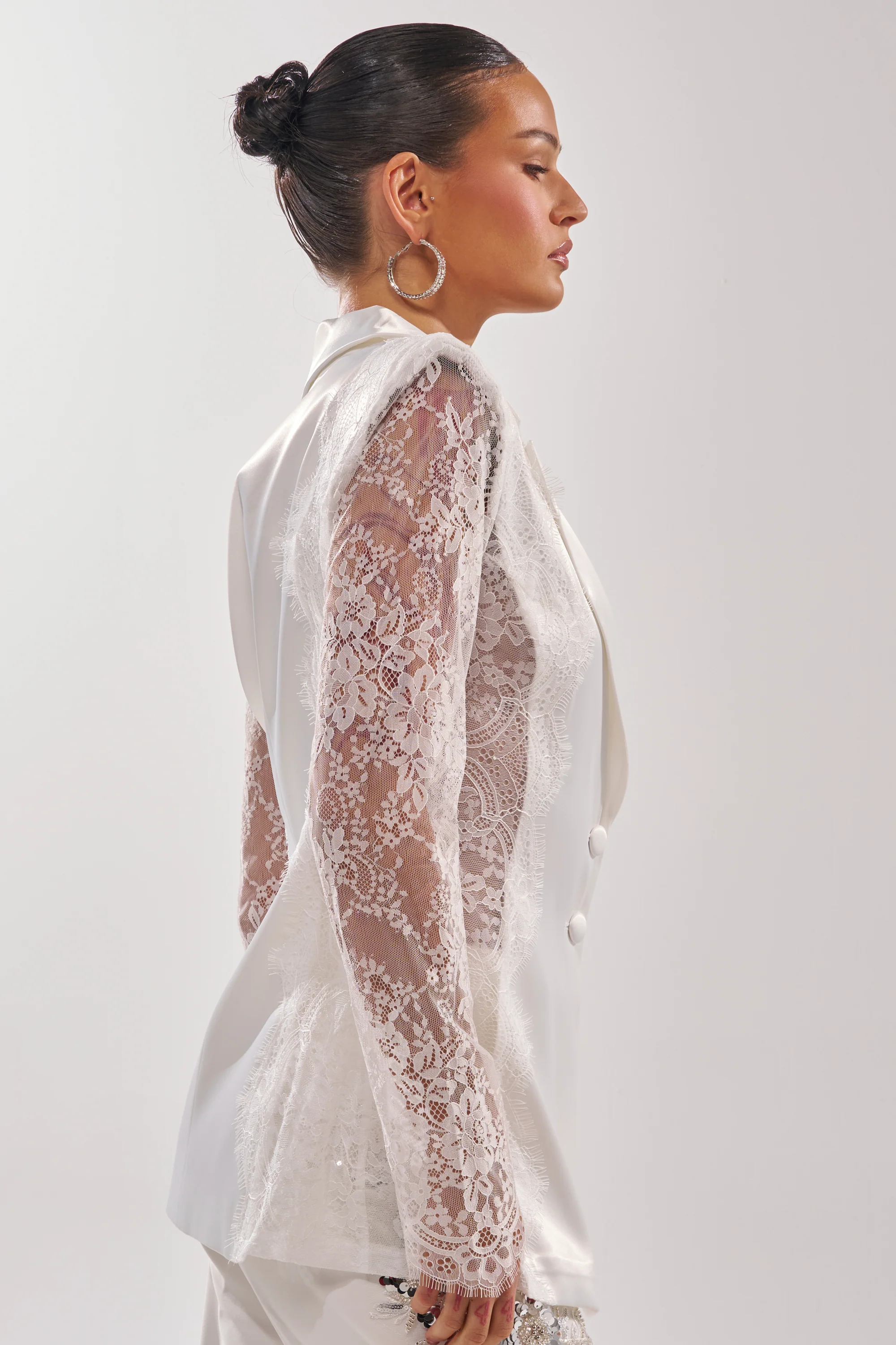 AU CONTRAIRE LACE SATIN BLAZER IN WHITE - Image 4