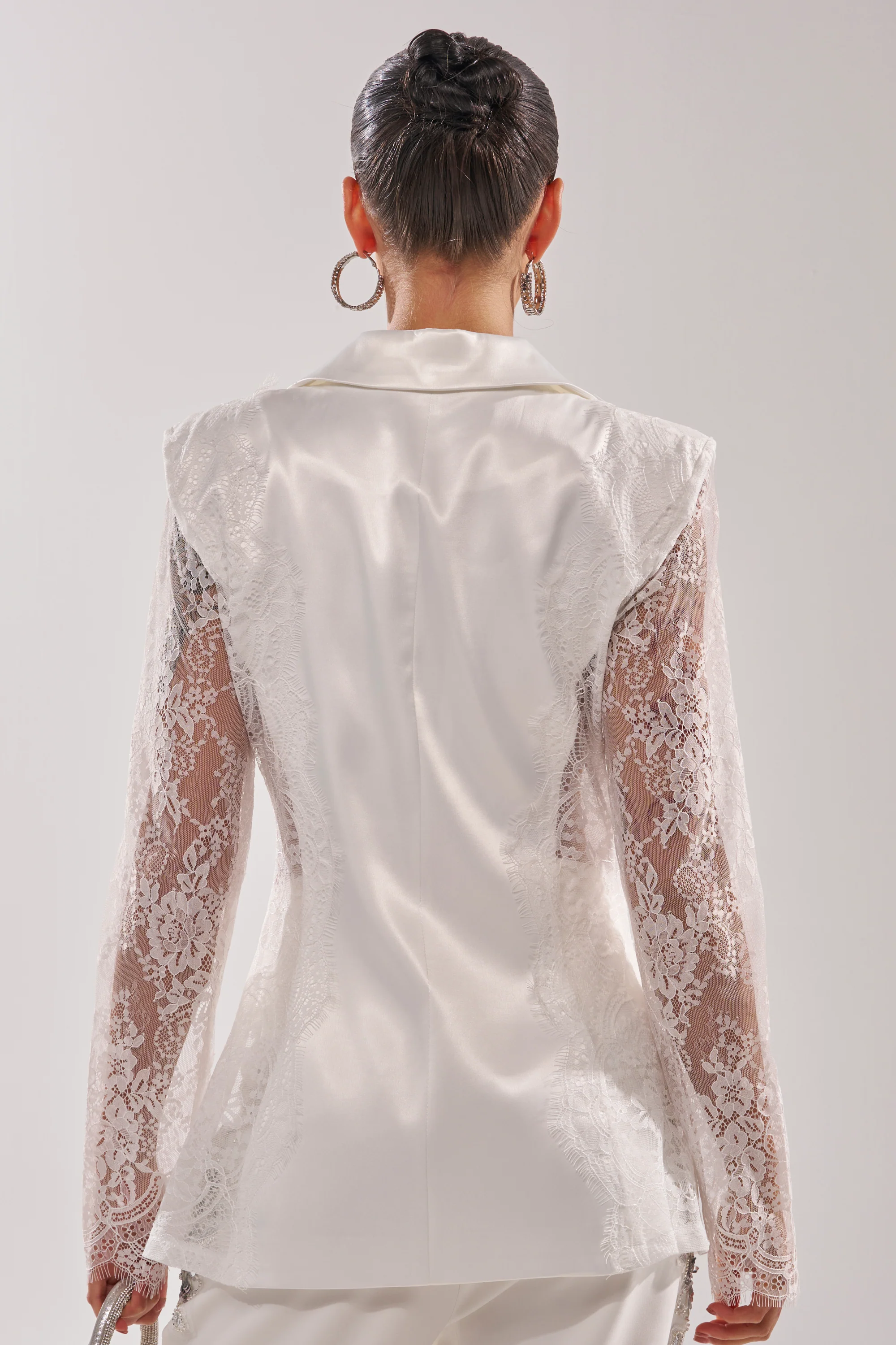 AU CONTRAIRE LACE SATIN BLAZER IN WHITE - Image 5