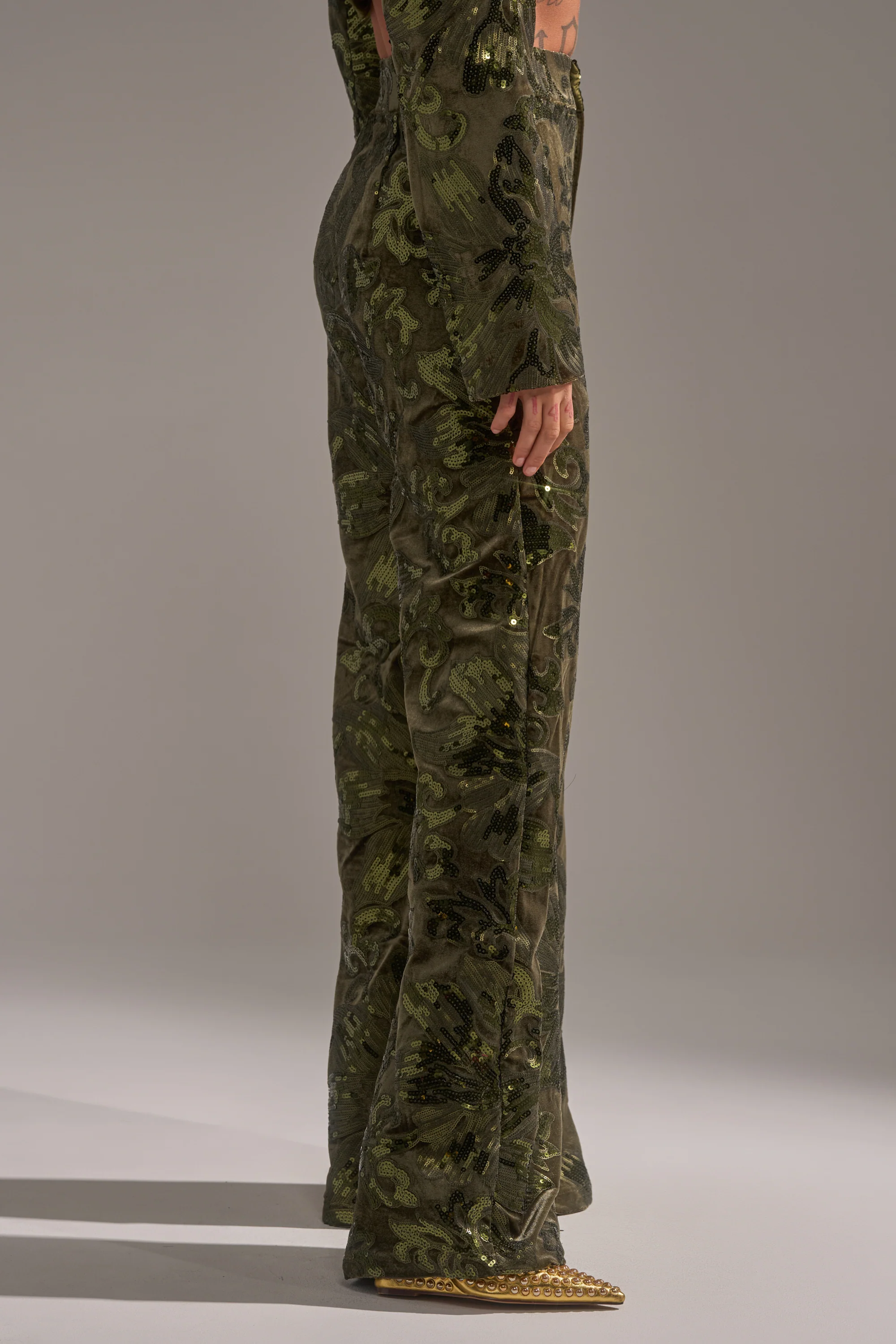 AURORA SEQUIN VELVET TROUSER - Image 4