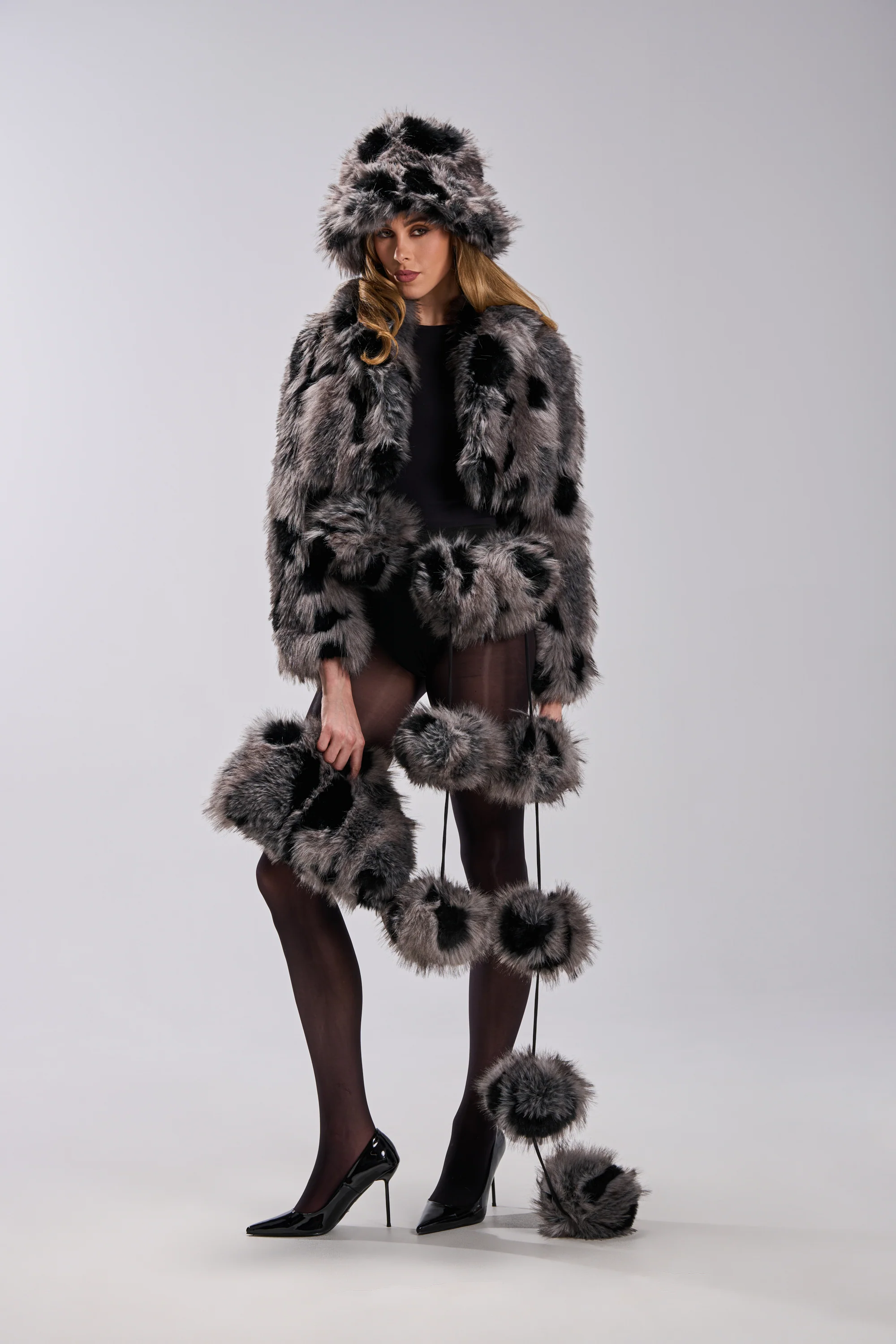 AUSTIN CROPPED FAUX FUR IN GREY - Image 3