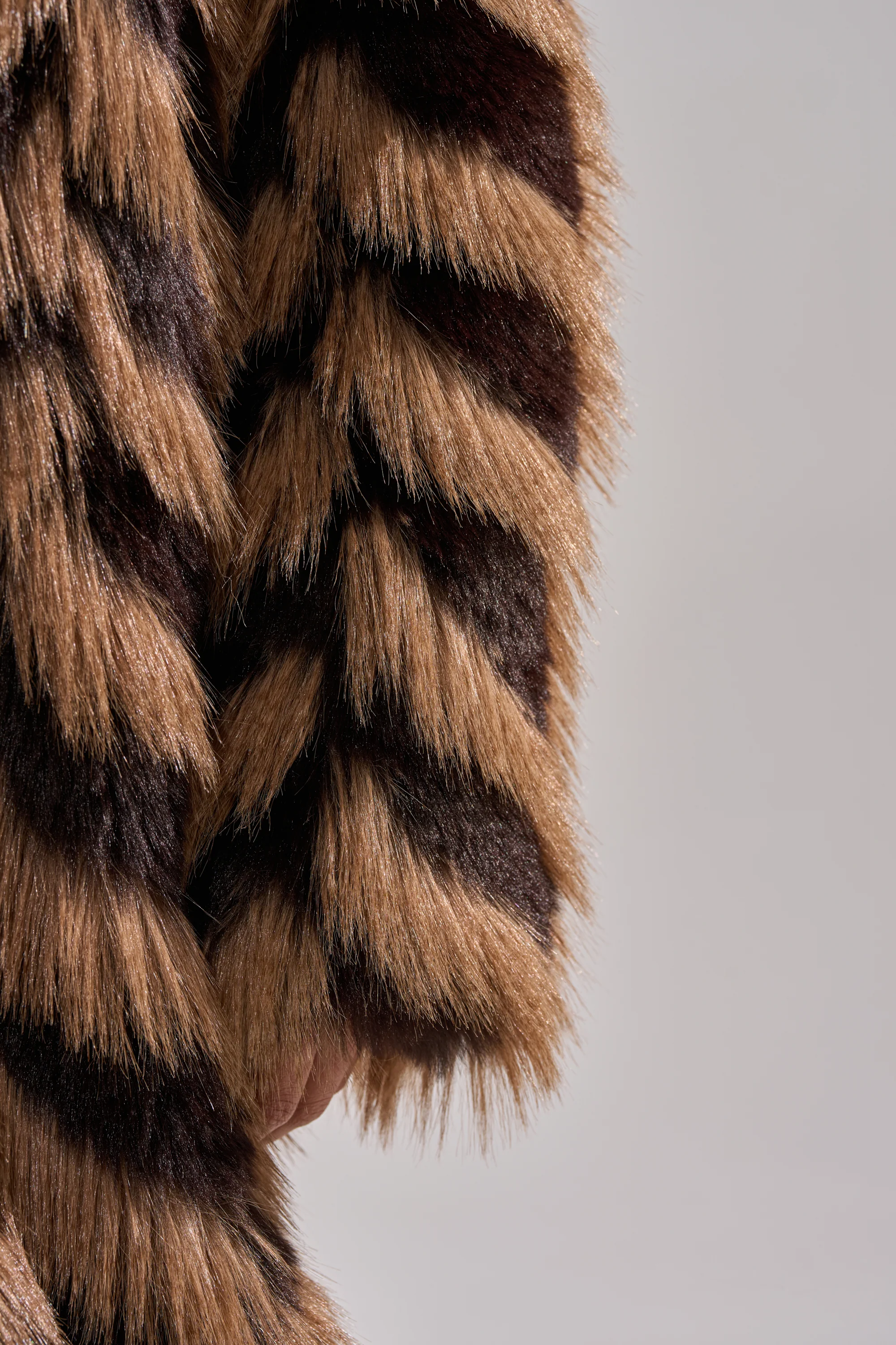 AUTUMN FAUX FUR COAT - Image 7