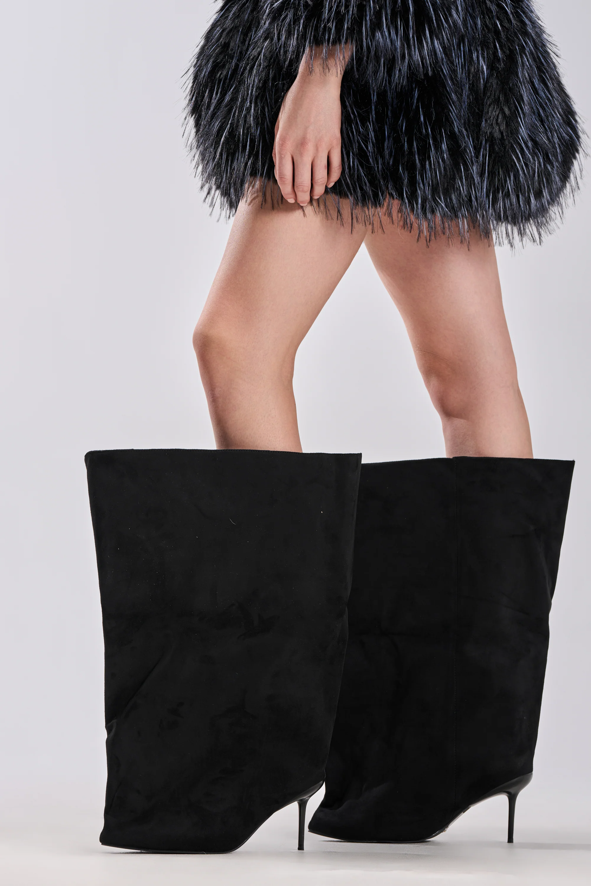 AZALEA WANG ABAWI BLACK EXTREME BOOT IN SUEDE - Image 2