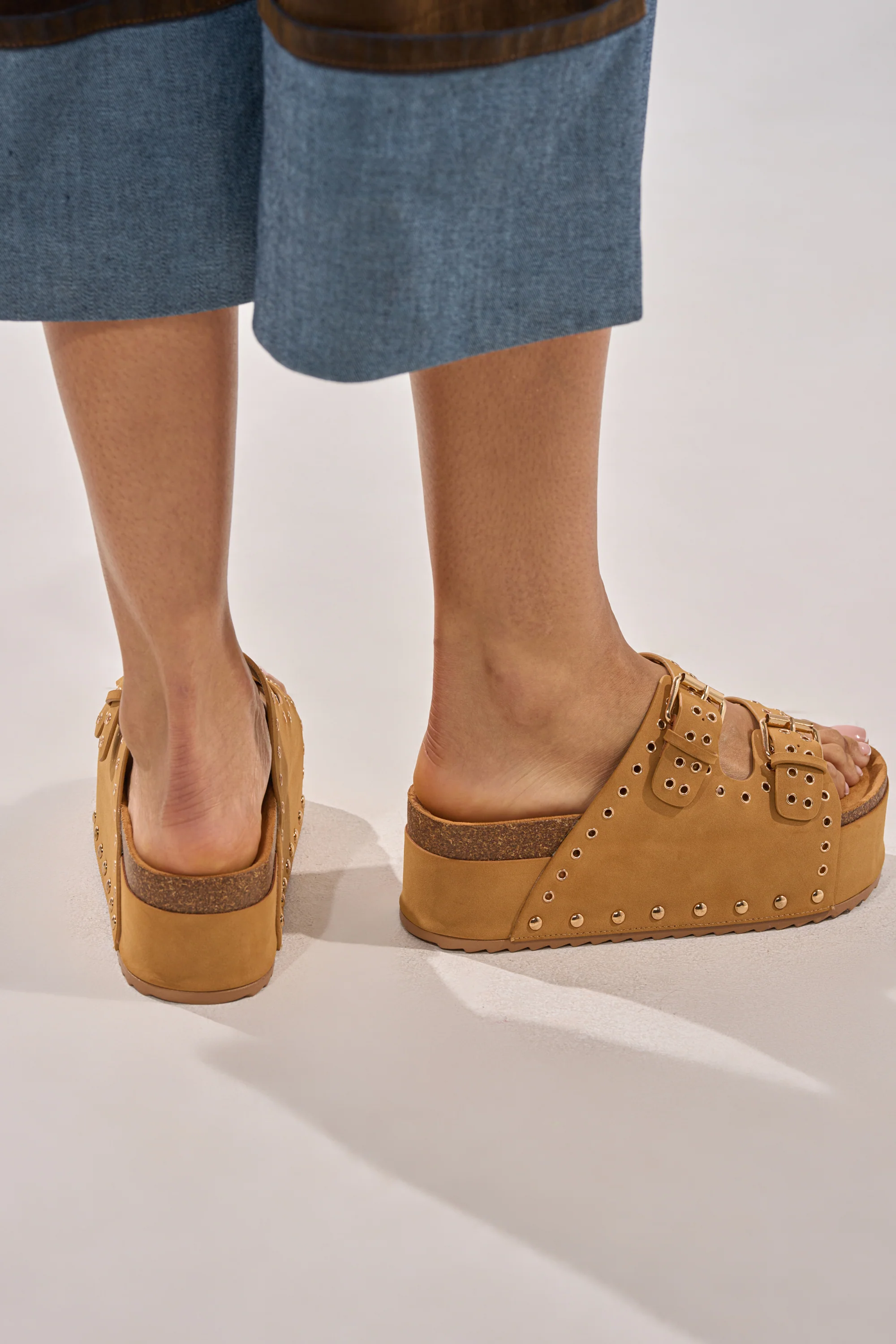 AZALEA WANG ALGEDI TAN PLATFORM SANDAL - Image 3